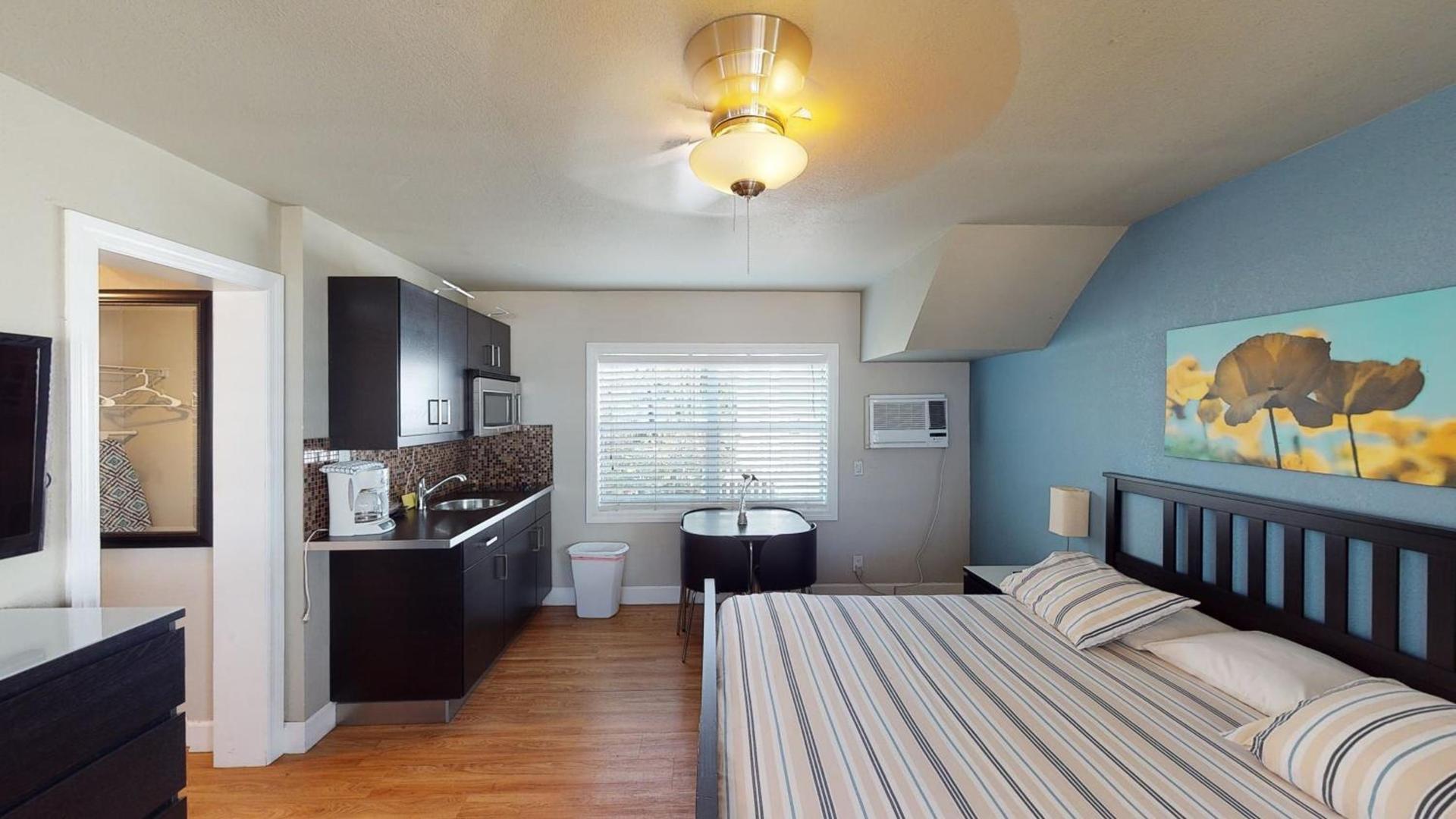 Sun Beach Inn photo 28