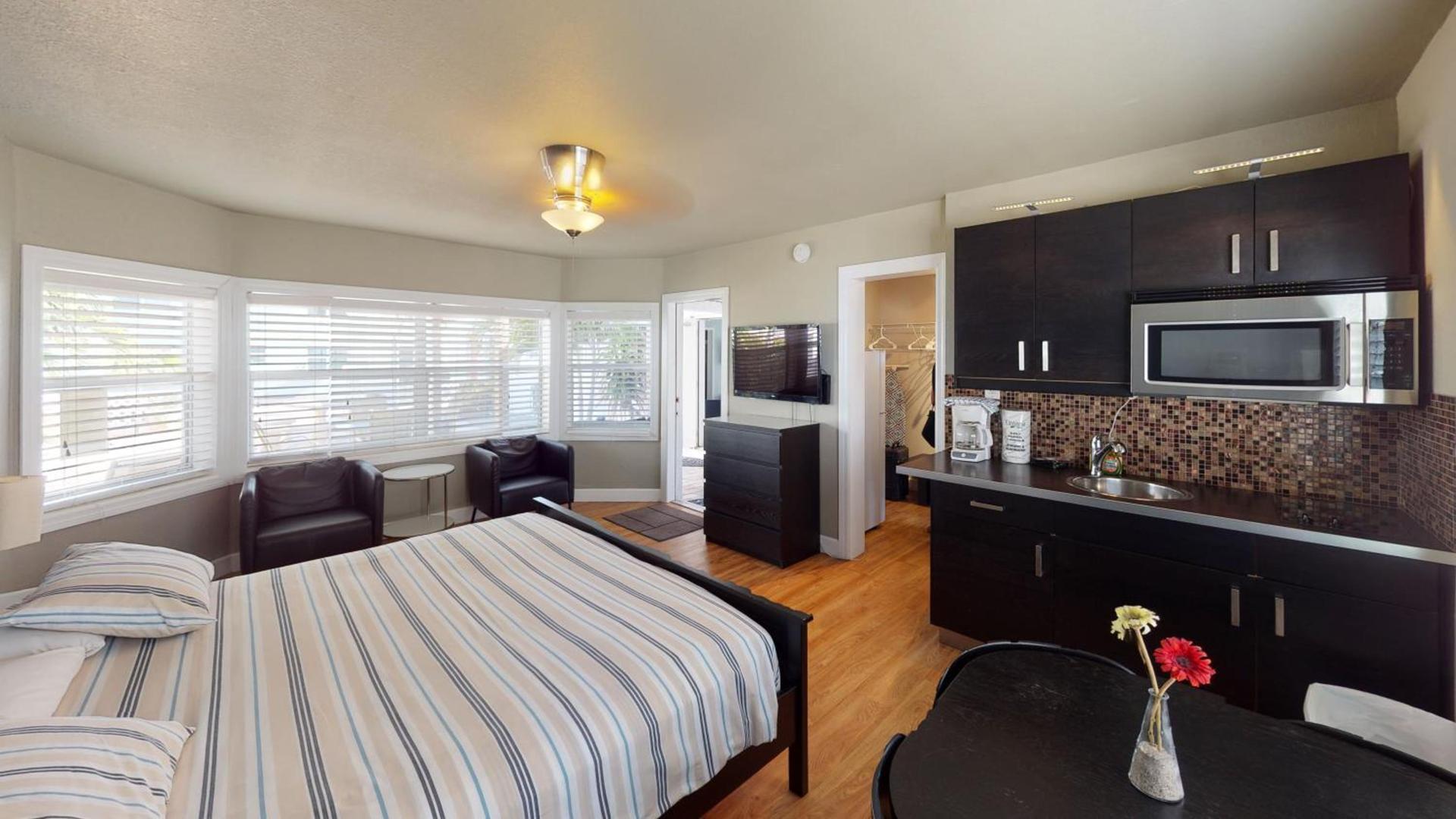 Sun Beach Inn photo 2