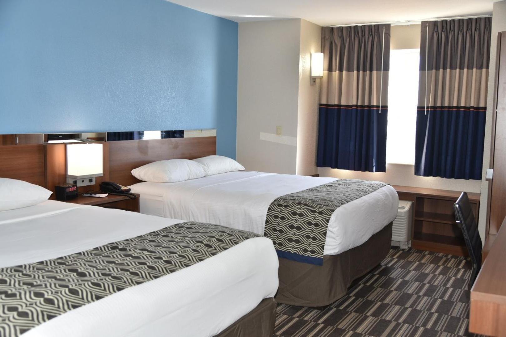 Microtel Inn & Suites by Wyndham Fond Du Lac photo 12