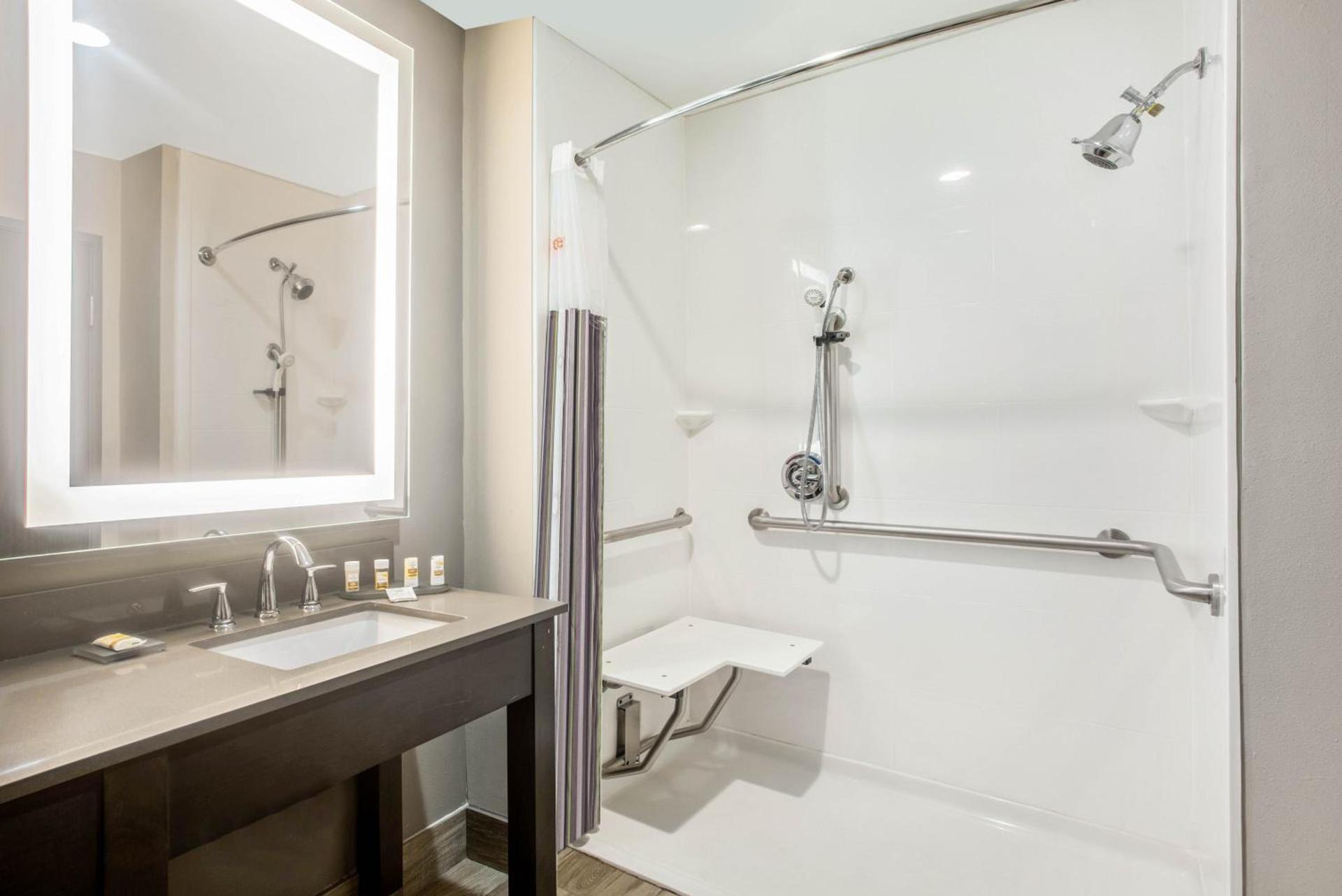 La Quinta by Wyndham Ponca City photo 12