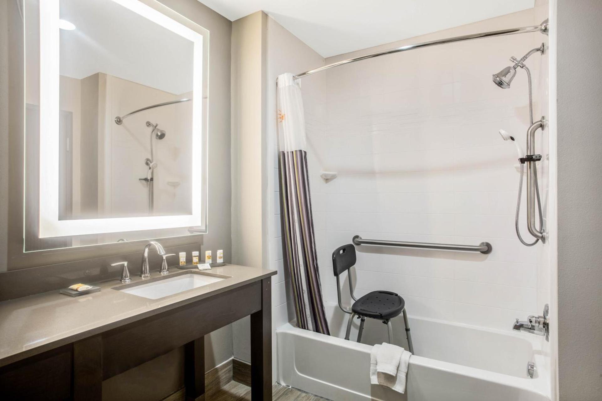 La Quinta by Wyndham Ponca City photo 26