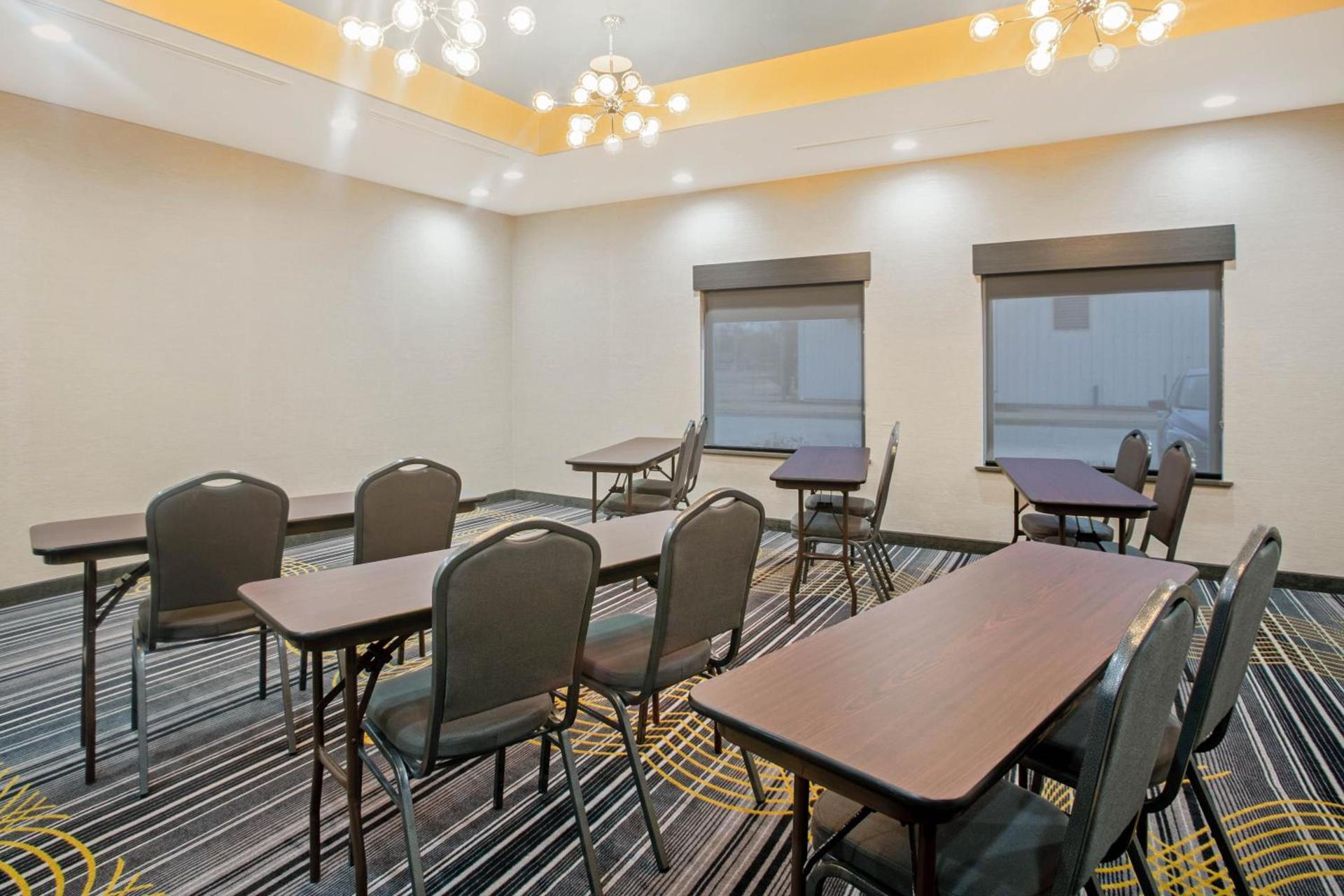 La Quinta by Wyndham Ponca City photo 10