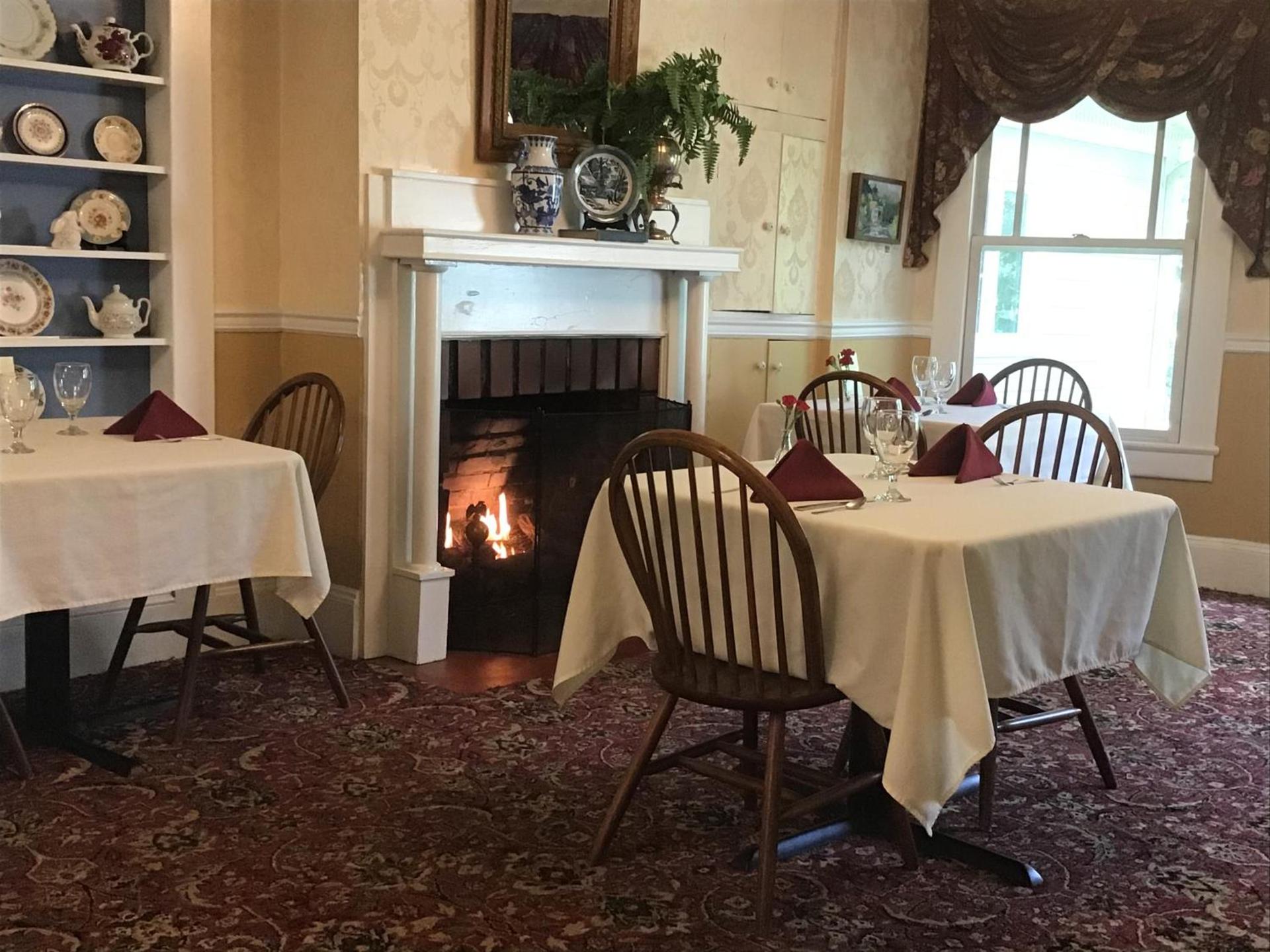 Red Rocker Inn photo 23