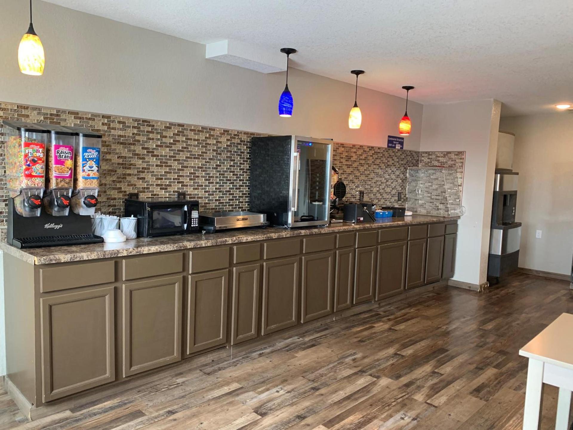 Microtel Inn & Suites by Wyndham Fond Du Lac photo 8