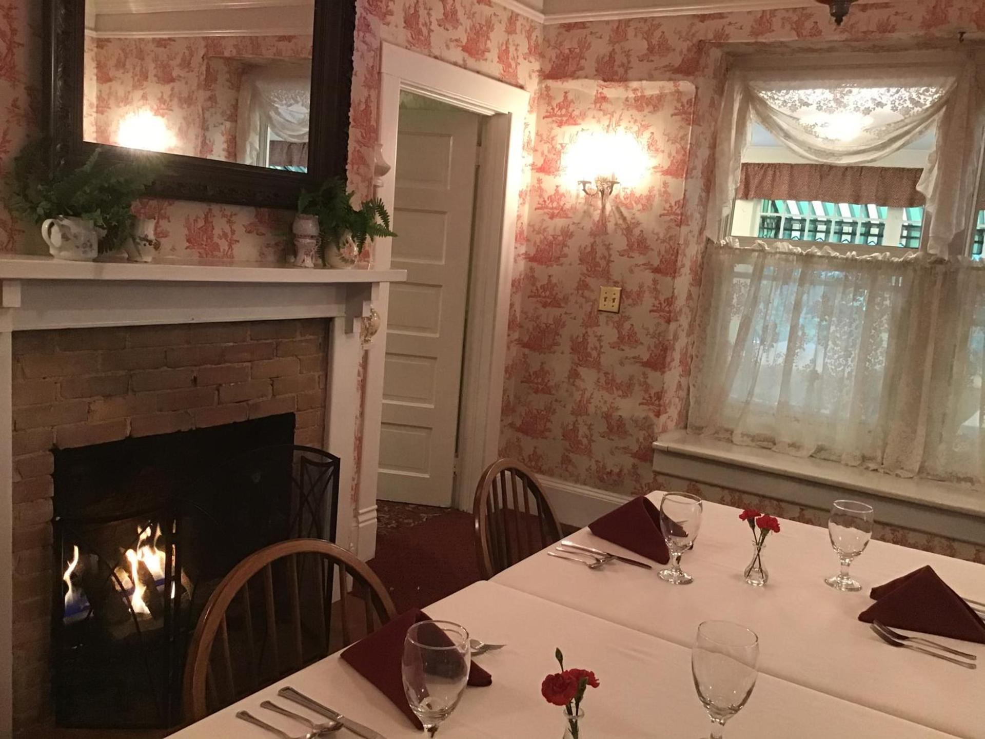 Red Rocker Inn photo 22
