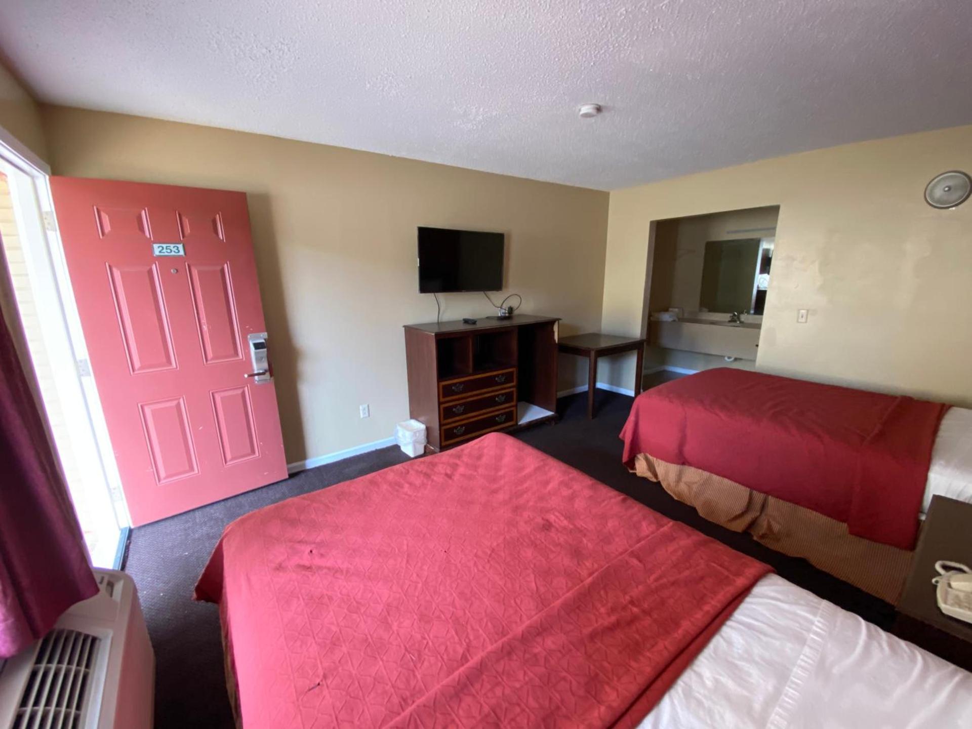 Budget Inn photo 11
