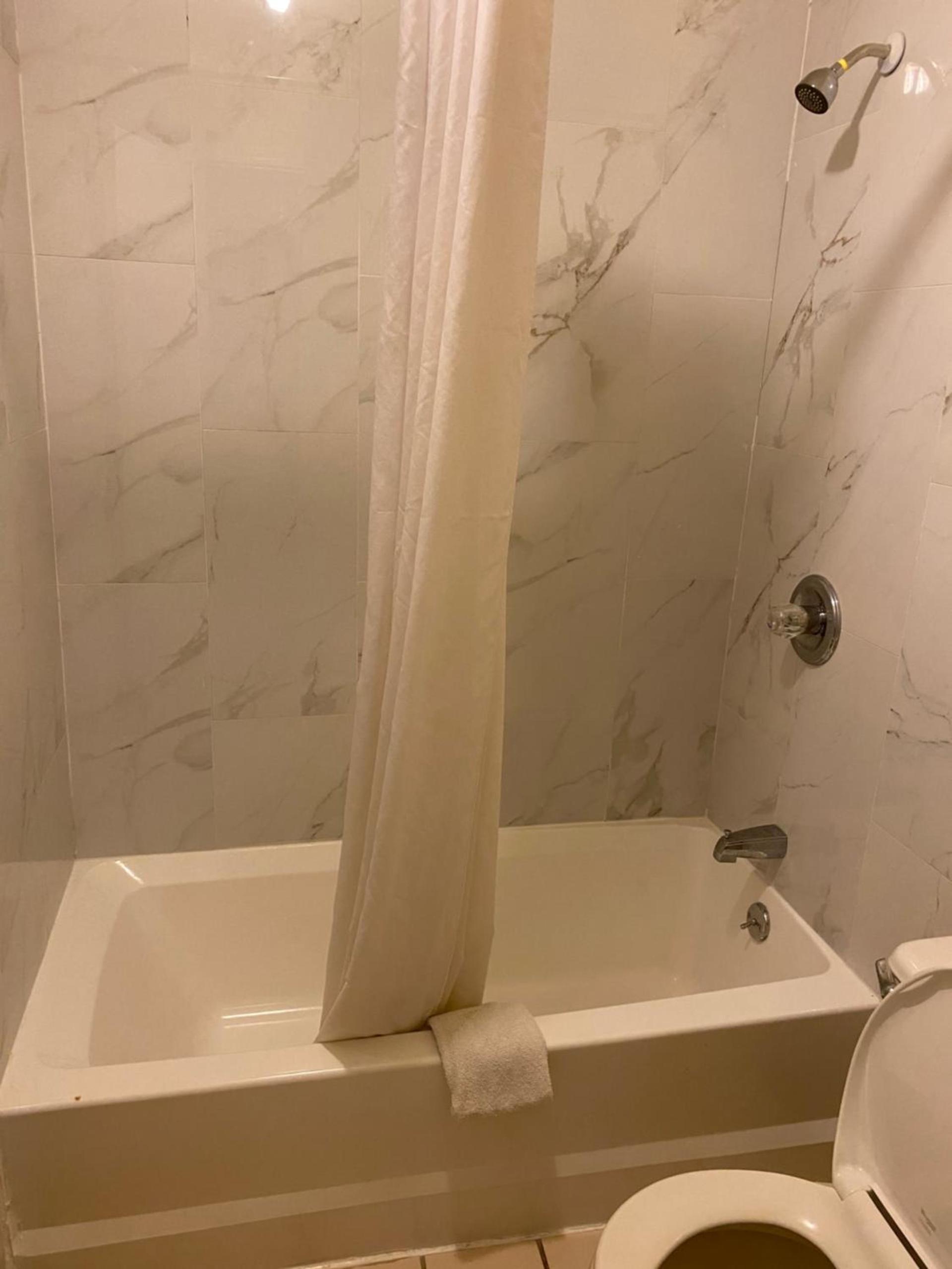 Budget Inn photo 34