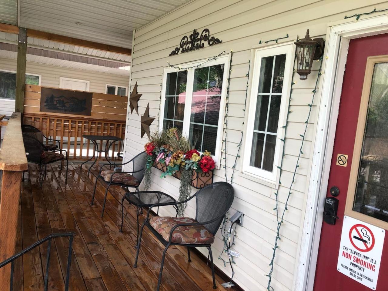 Alpaca Inn, The photo 29
