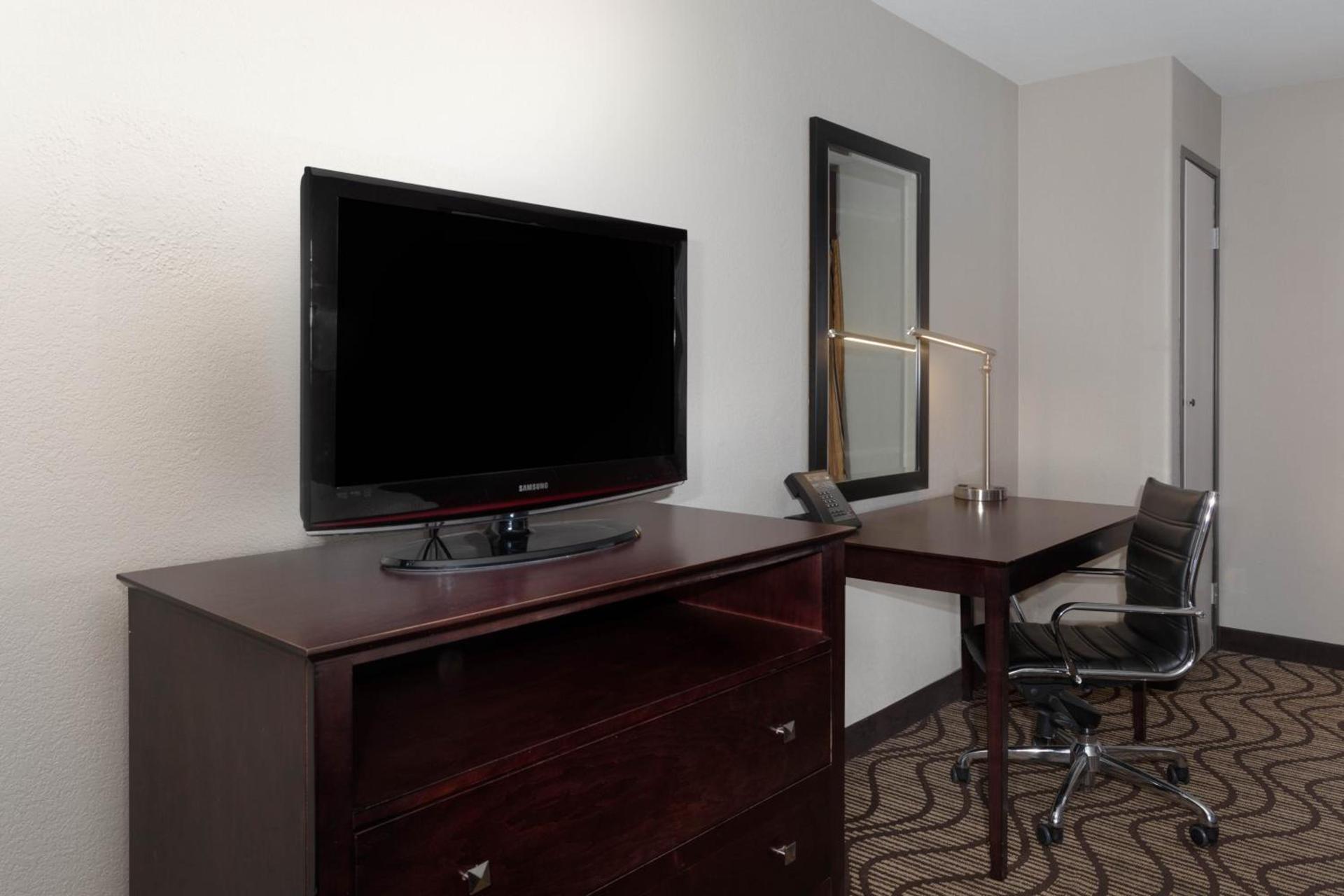 Baymont by Wyndham Henderson-Northeast Denver photo 78