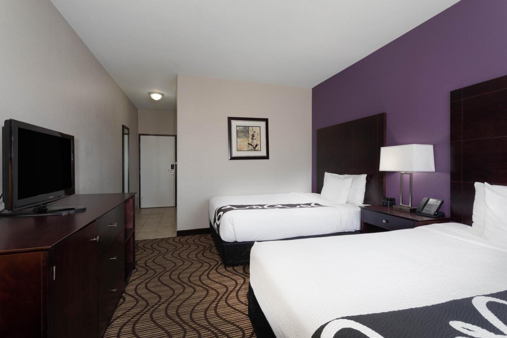 Baymont by Wyndham Henderson-Northeast Denver photo 87