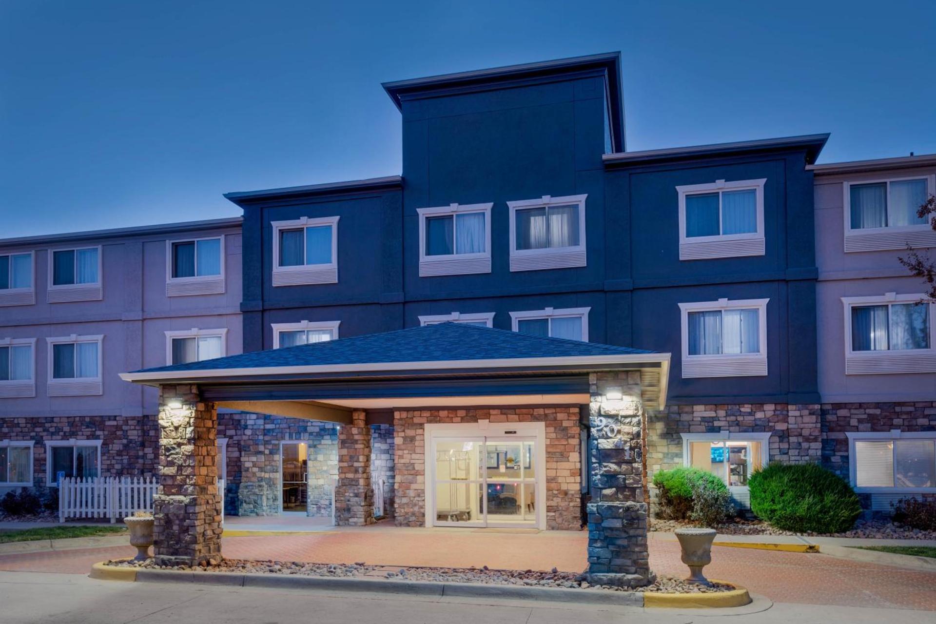 Baymont by Wyndham Henderson-Northeast Denver photo 67
