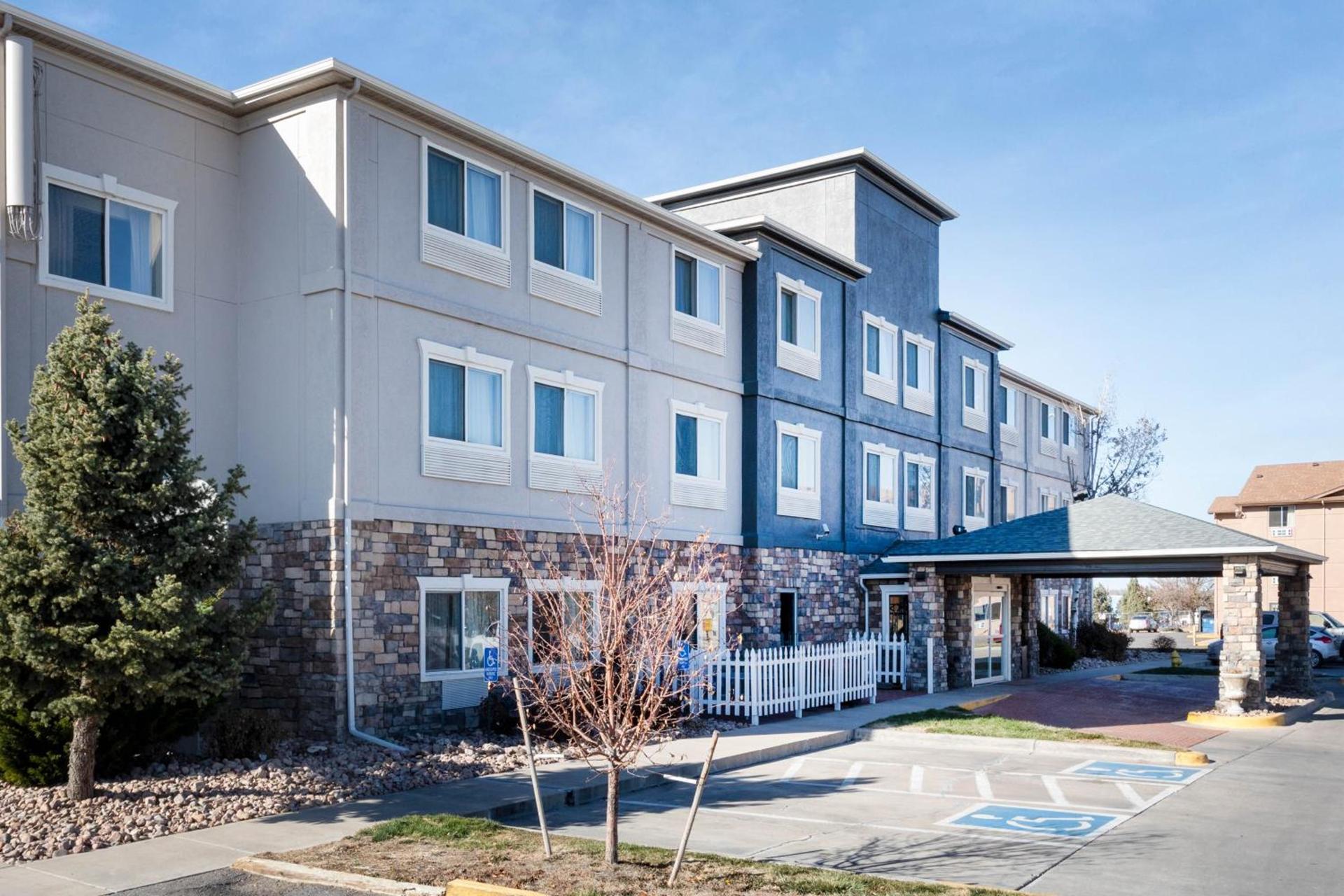 Baymont by Wyndham Henderson-Northeast Denver photo 68