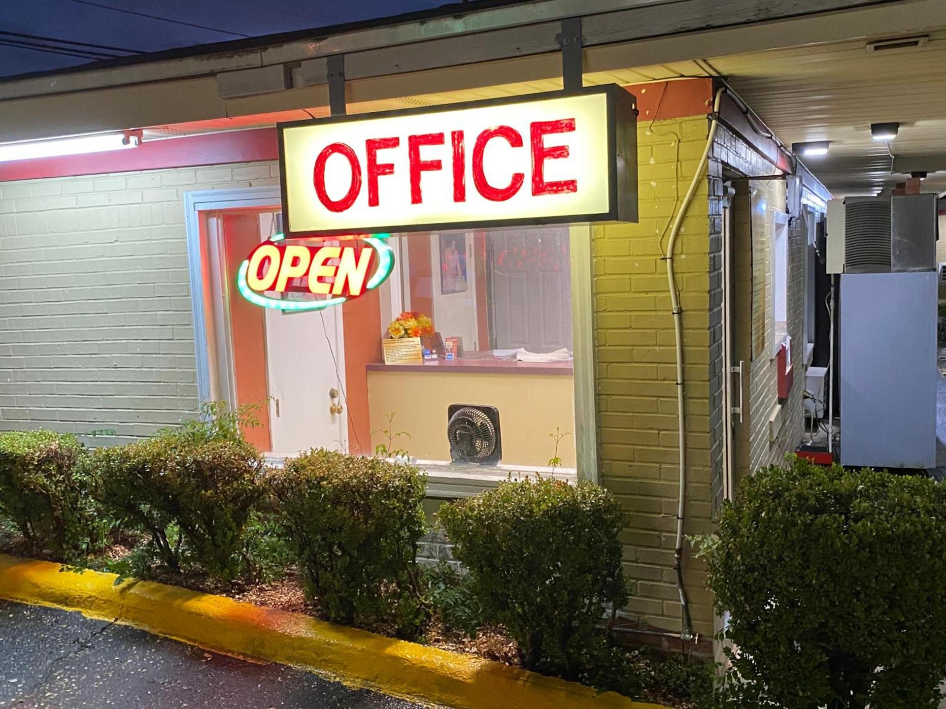 Budget Inn photo 39