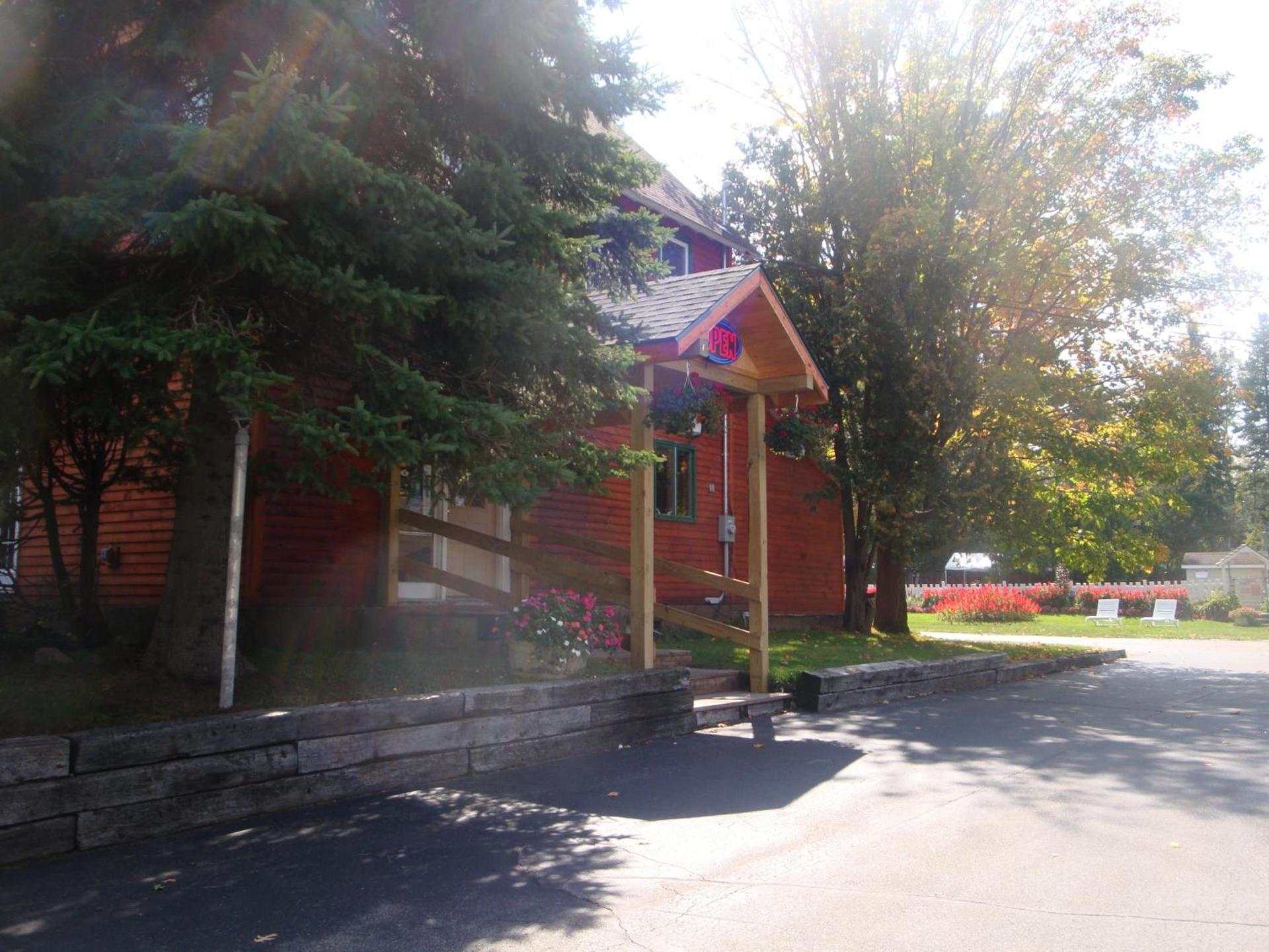 Maple Leaf Inn Lake Placid photo 15