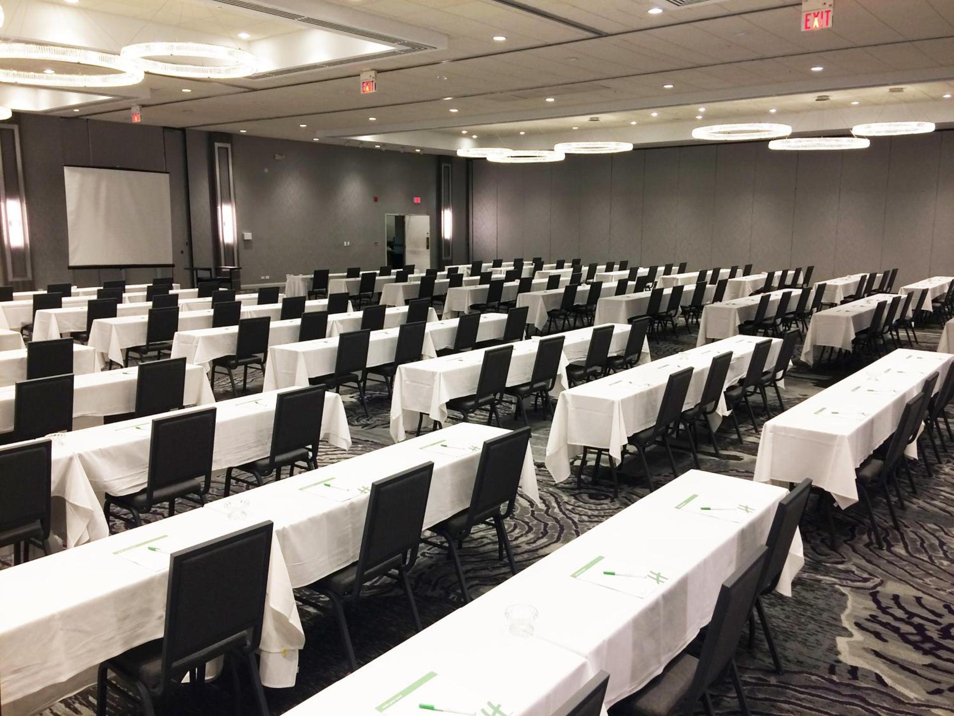 Holiday Inn Chicago Nw Crystal Lk Conv Ctr by IHG photo 23