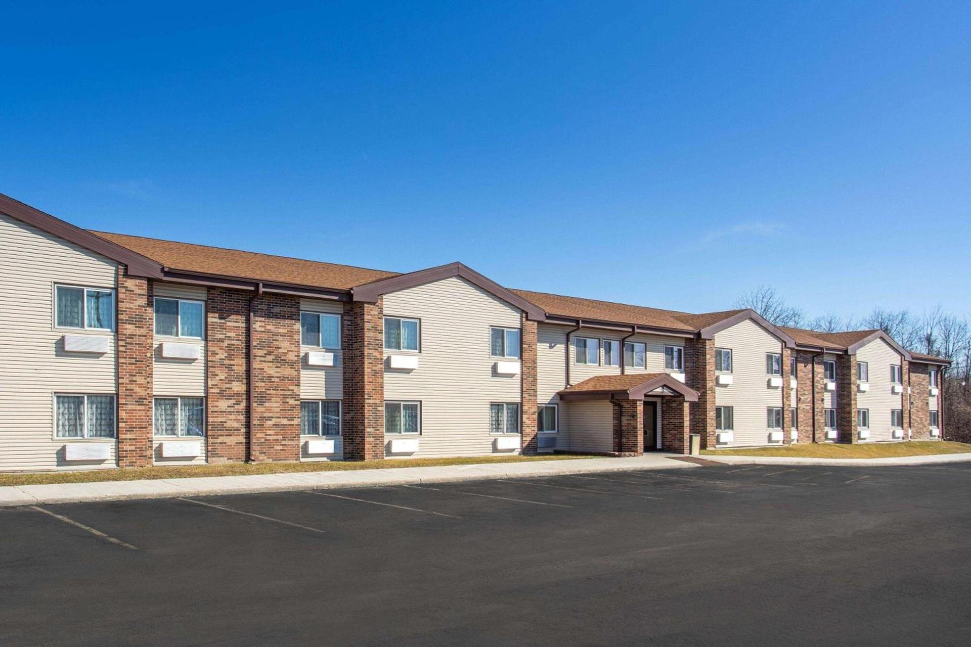 Baymont by Wyndham Joliet photo 3