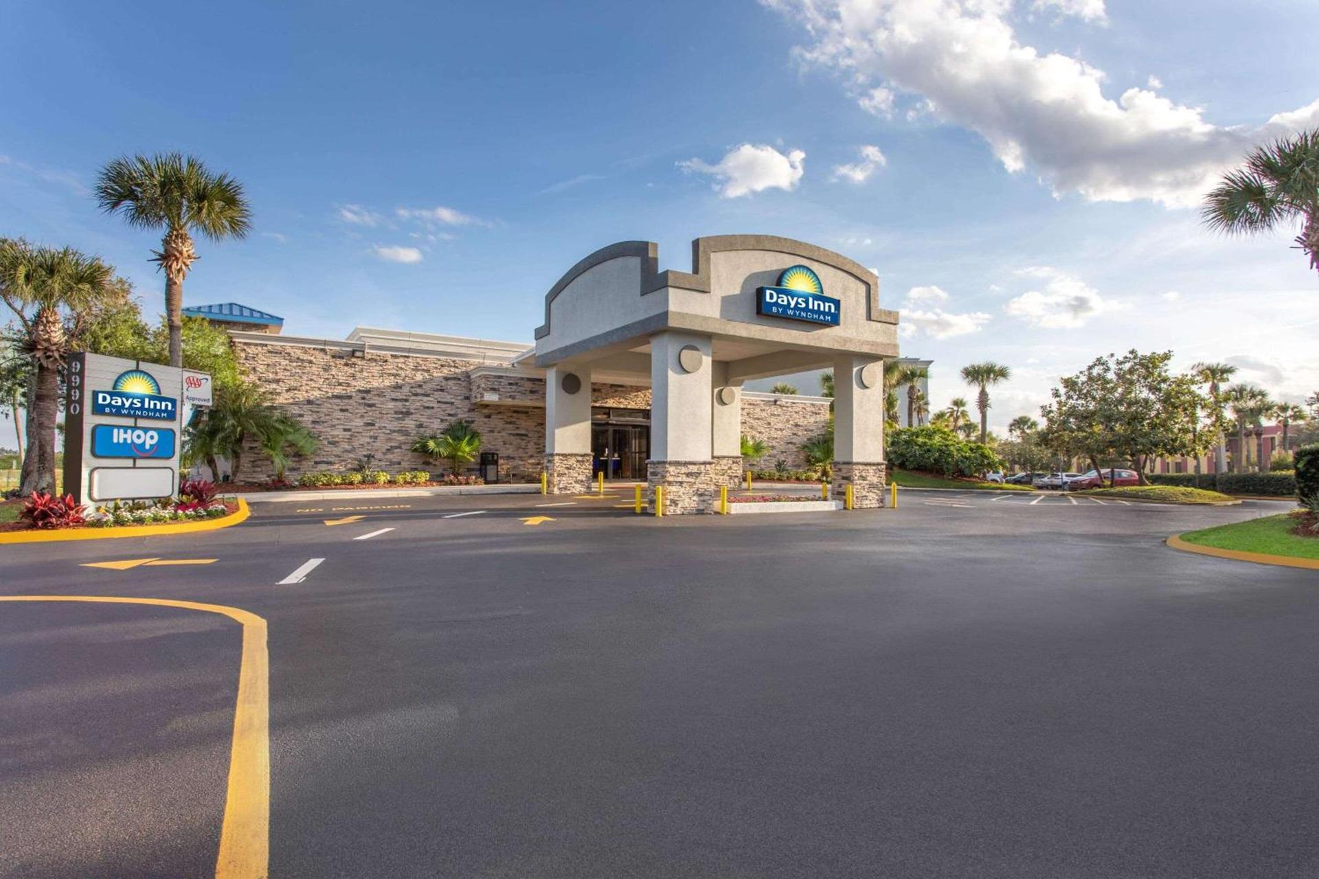 Days Inn by Wyndham Orlando Conv. Center/International Dr photo 3