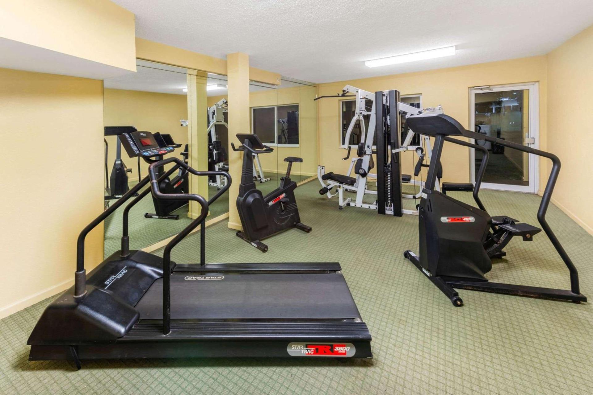 La Quinta by Wyndham Fort Lauderdale Pompano Beach photo 10