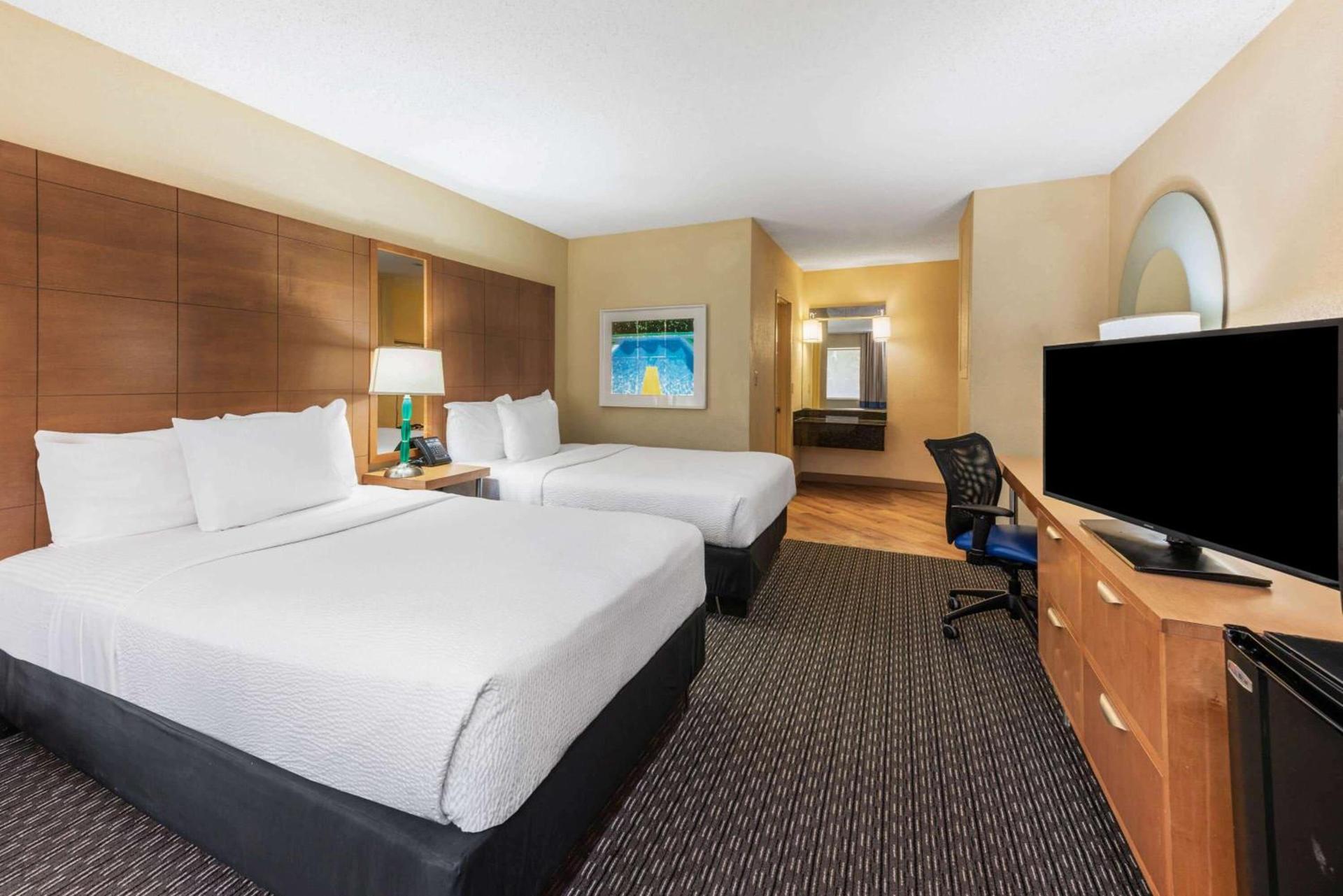 La Quinta by Wyndham Fort Lauderdale Pompano Beach photo 14