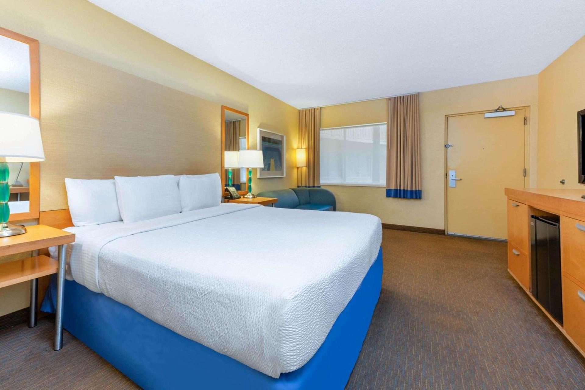 La Quinta by Wyndham Fort Lauderdale Pompano Beach photo 17