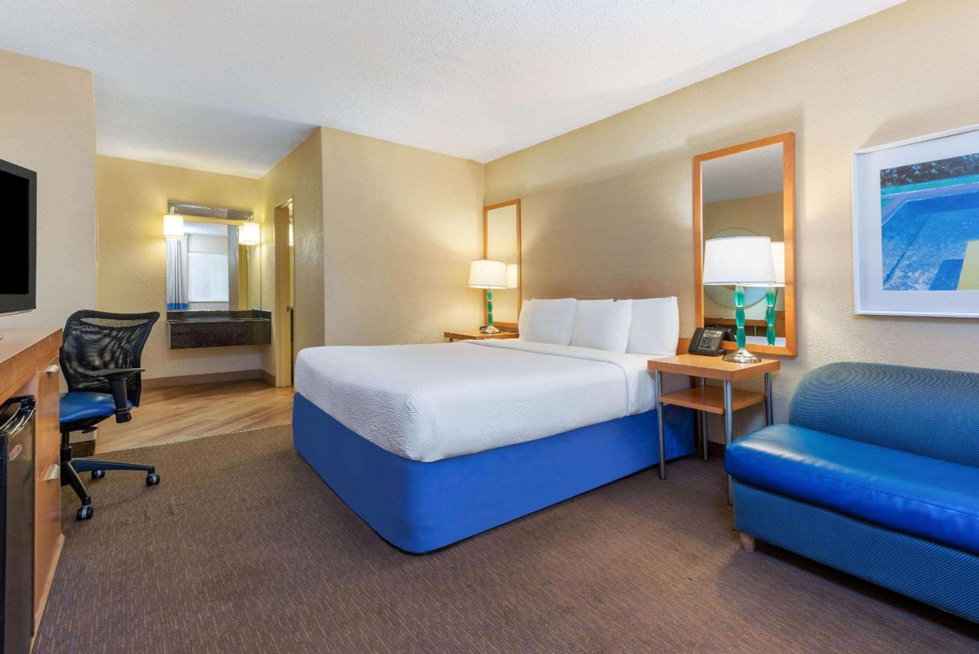 La Quinta by Wyndham Fort Lauderdale Pompano Beach photo 16