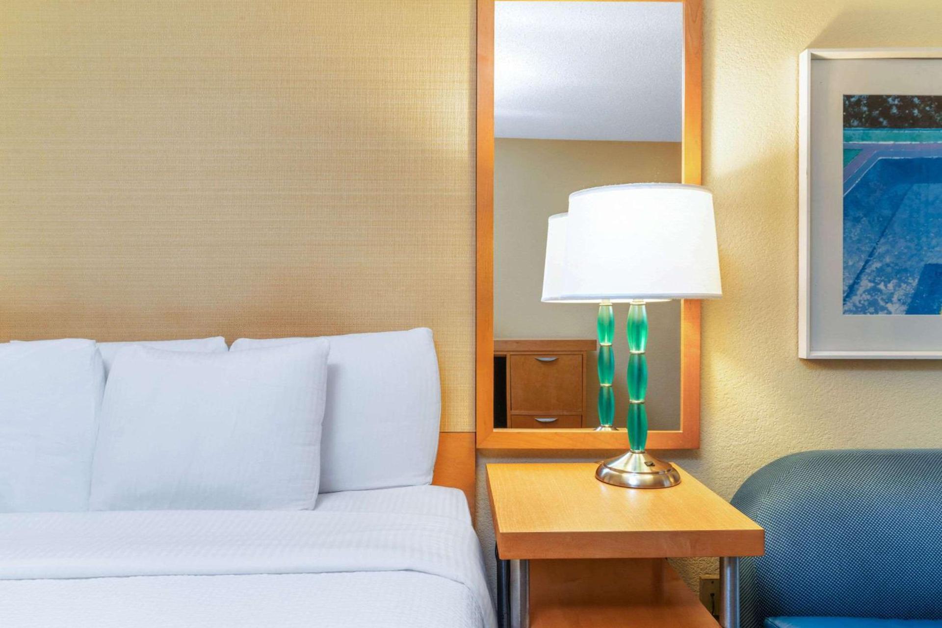 La Quinta by Wyndham Fort Lauderdale Pompano Beach photo 25
