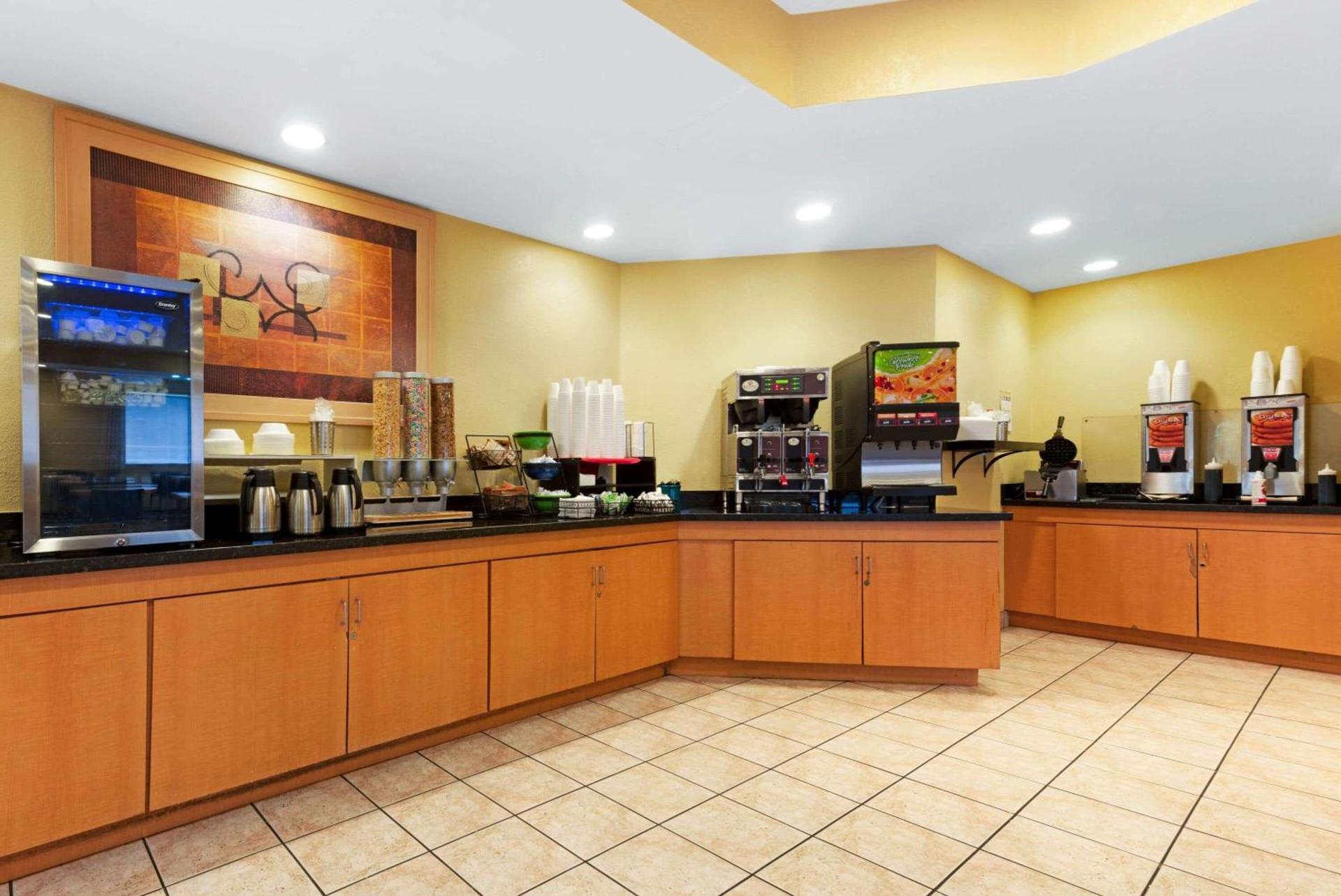 La Quinta by Wyndham Fort Lauderdale Pompano Beach photo 29