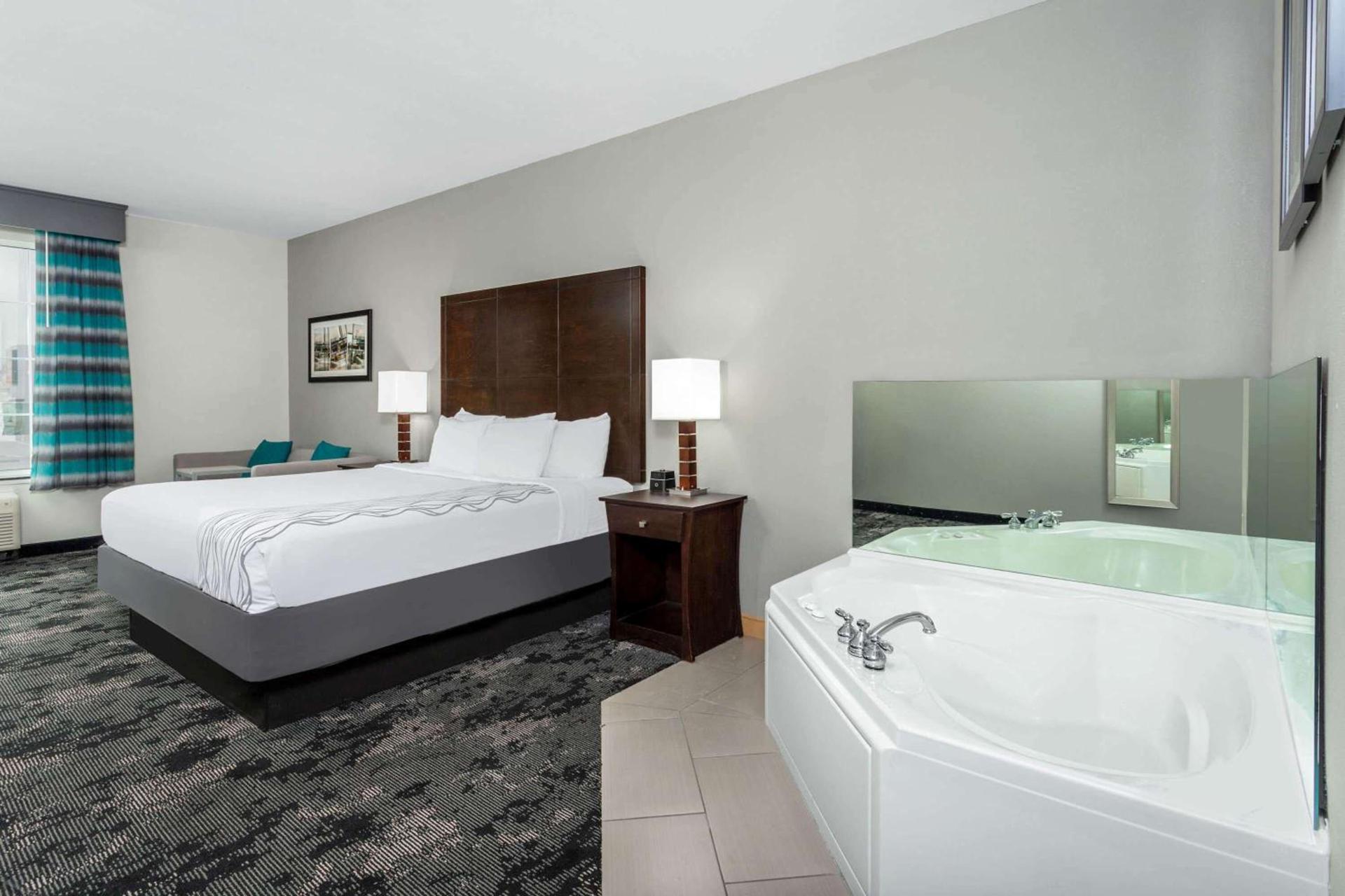 La Quinta by Wyndham Columbus - Edinburgh photo 13