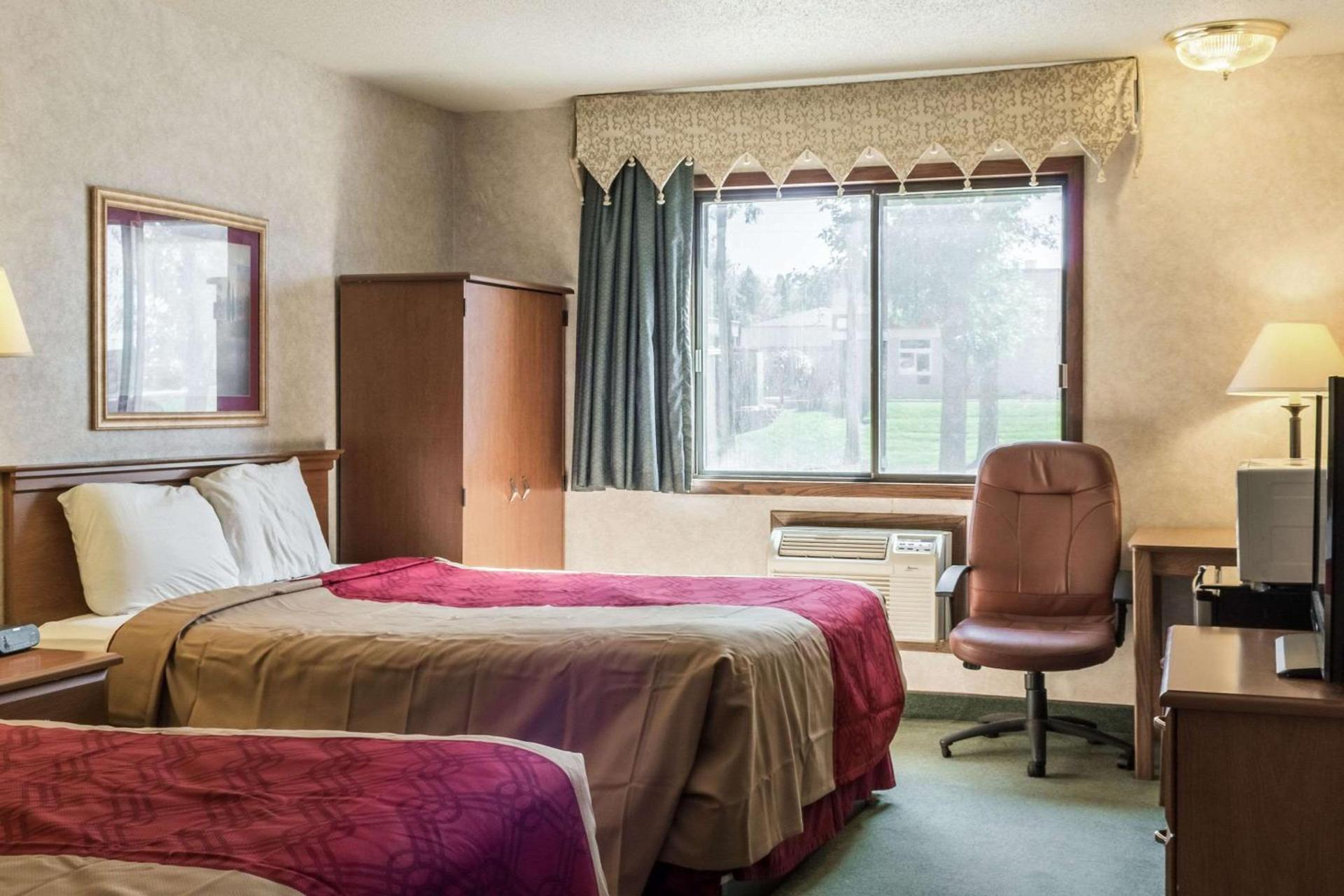 Econo Lodge Sioux Falls North photo 15