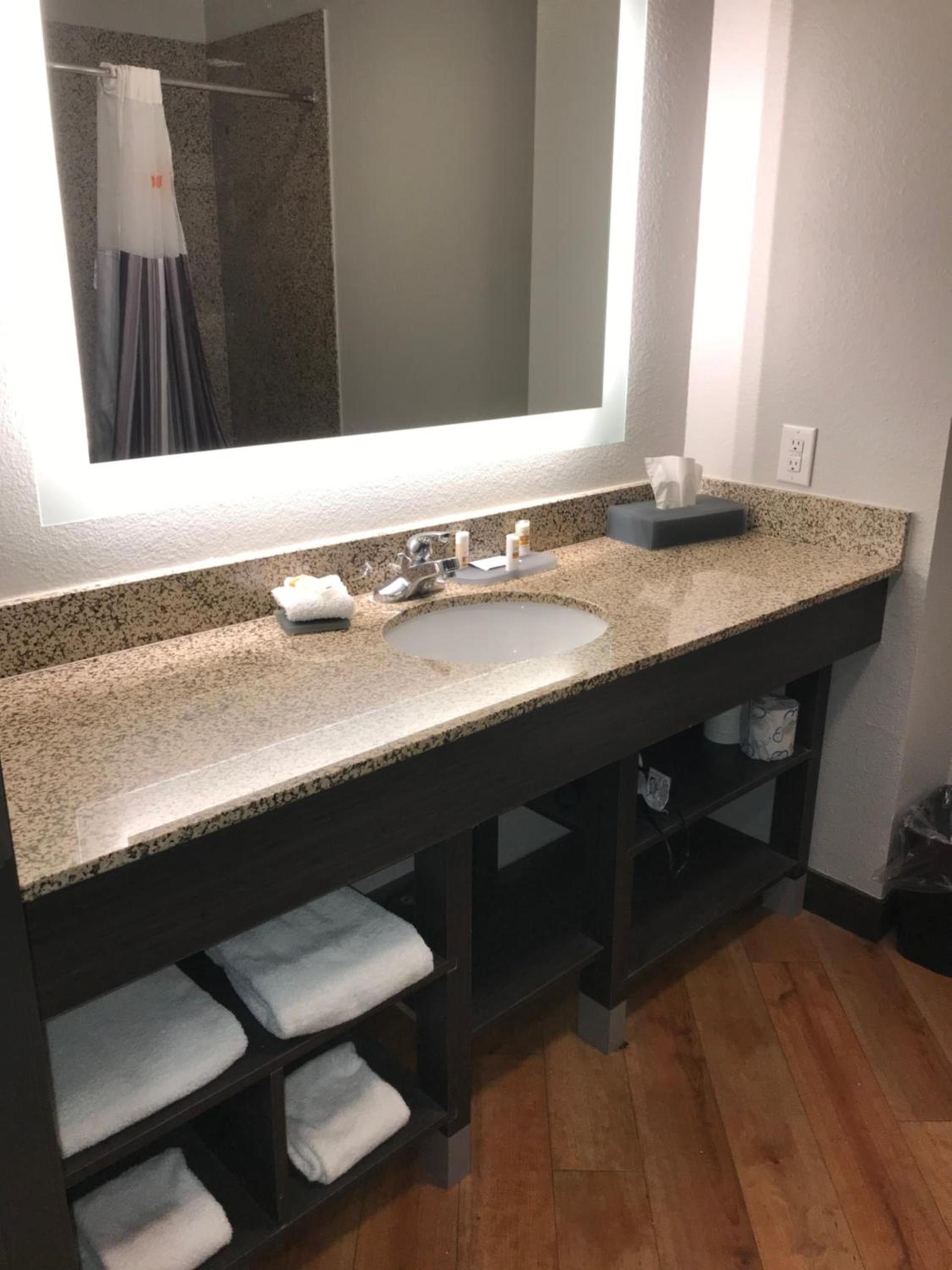 La Quinta by Wyndham Abilene Mall photo 33