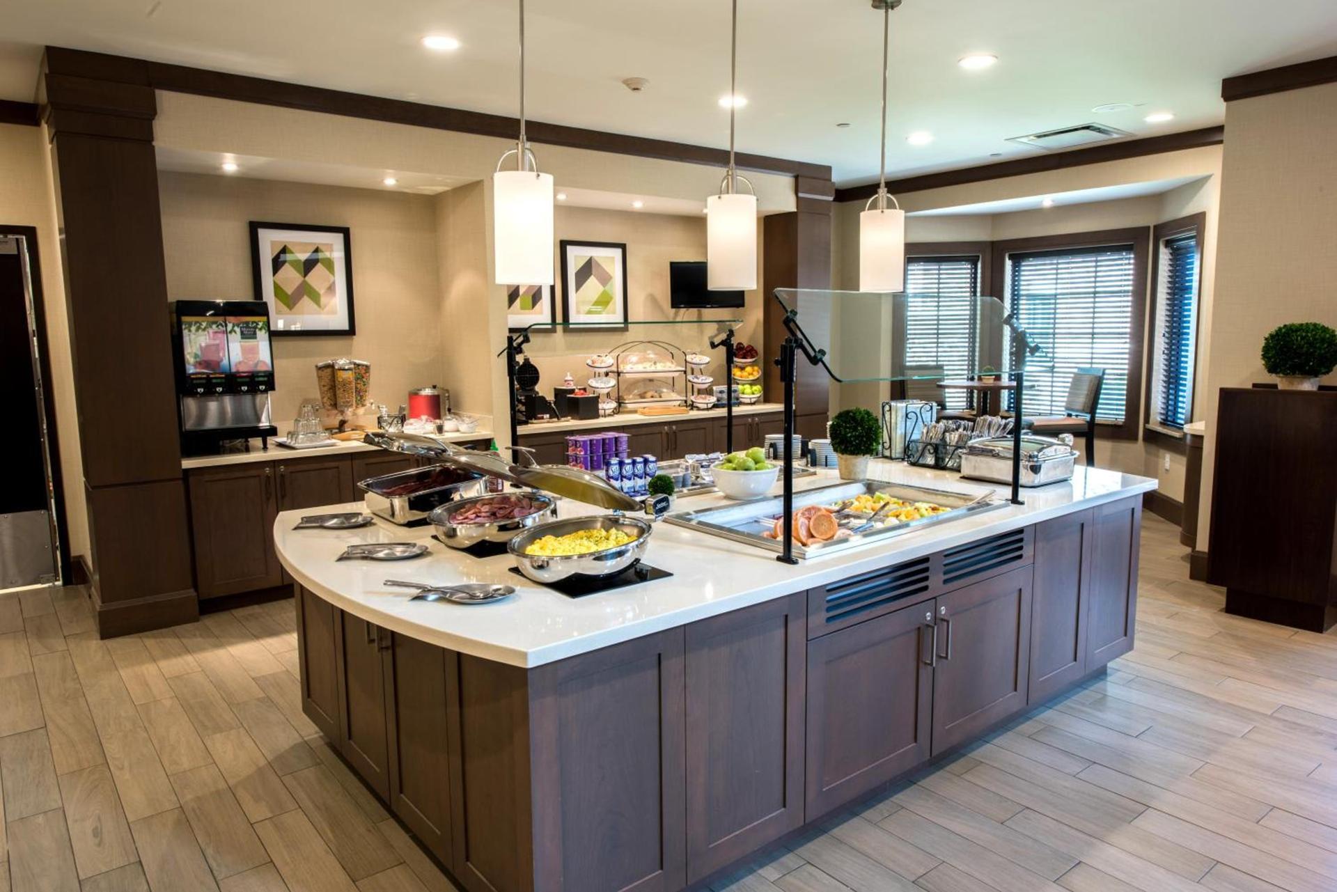 Staybridge Suites Albany Wolf Rd-Colonie Center by IHG photo 6