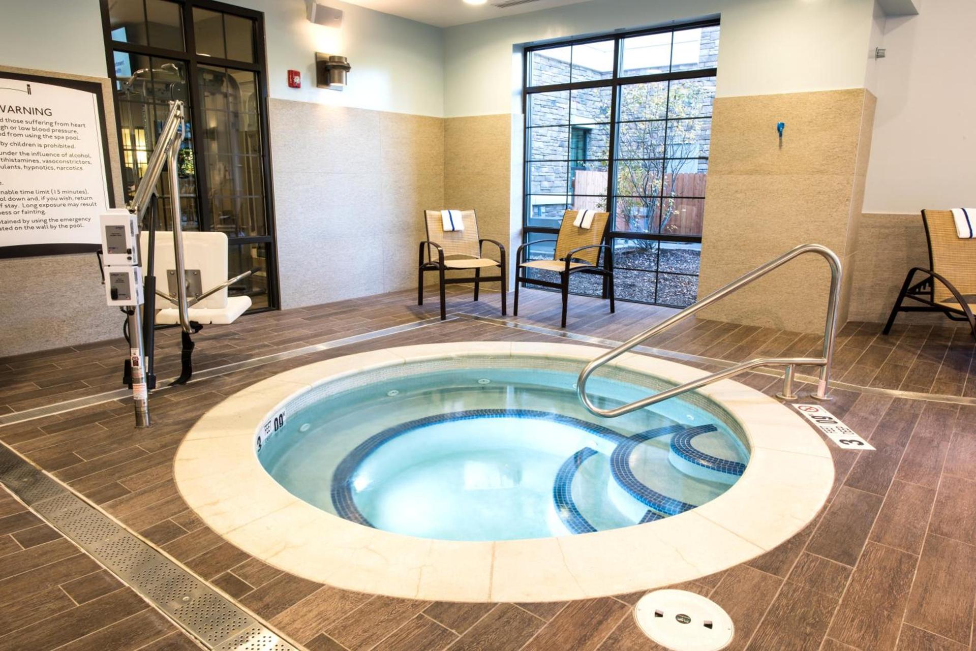 Staybridge Suites Albany Wolf Rd-Colonie Center by IHG photo 3