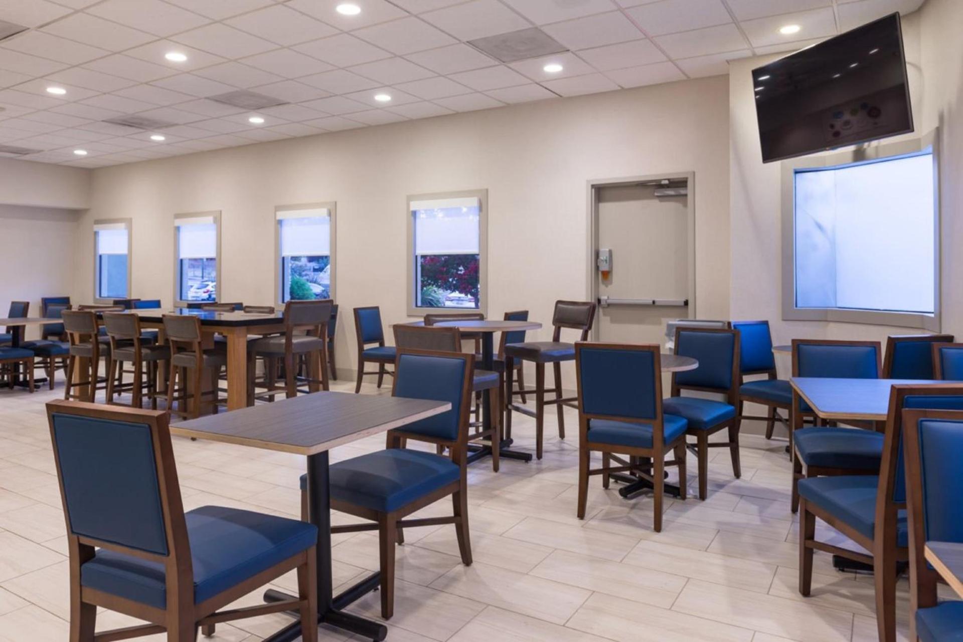 Holiday Inn Express Walnut Creek by IHG photo 33