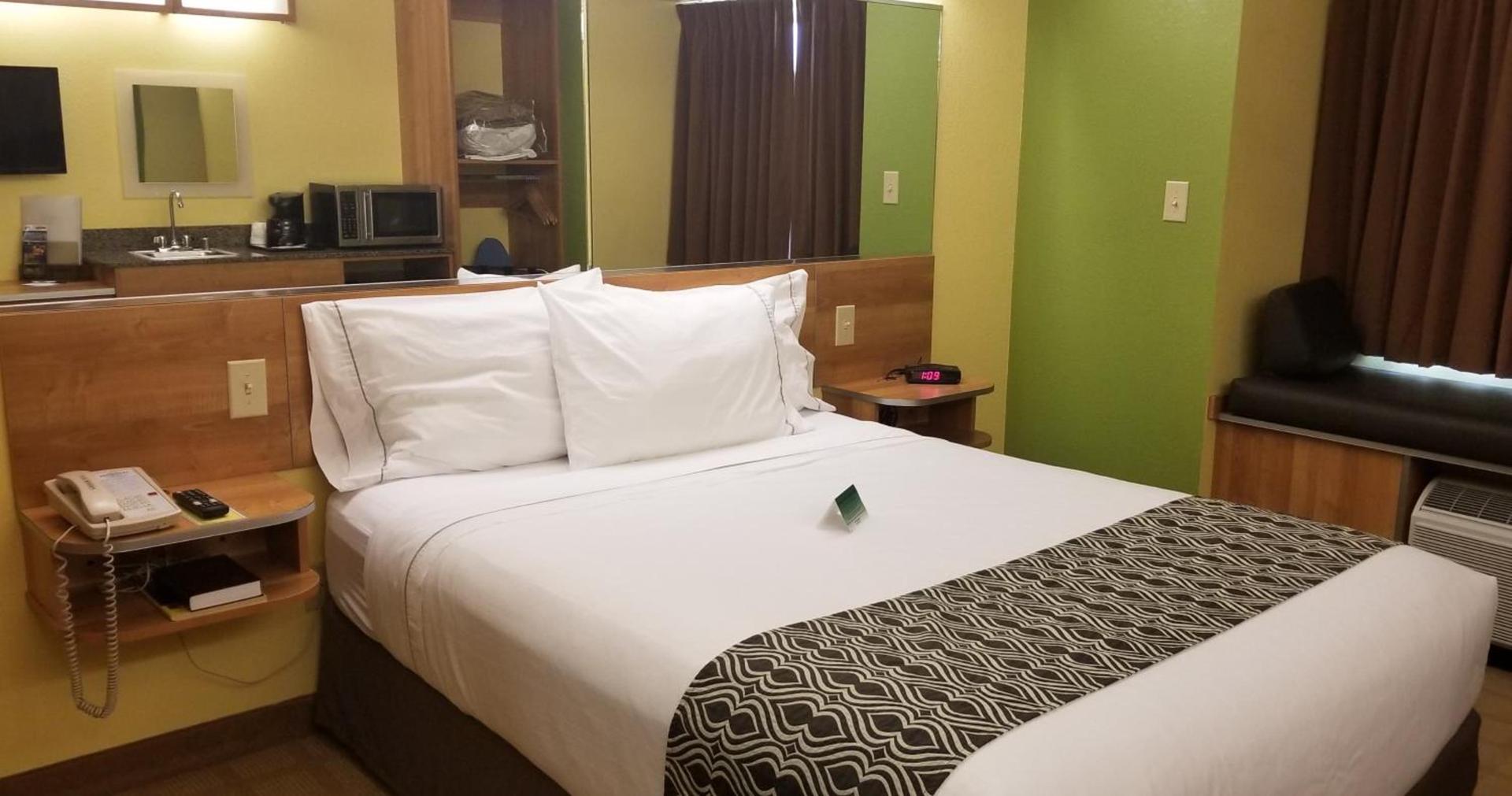 Microtel Inn & Suites by Wyndham Delphos photo 28