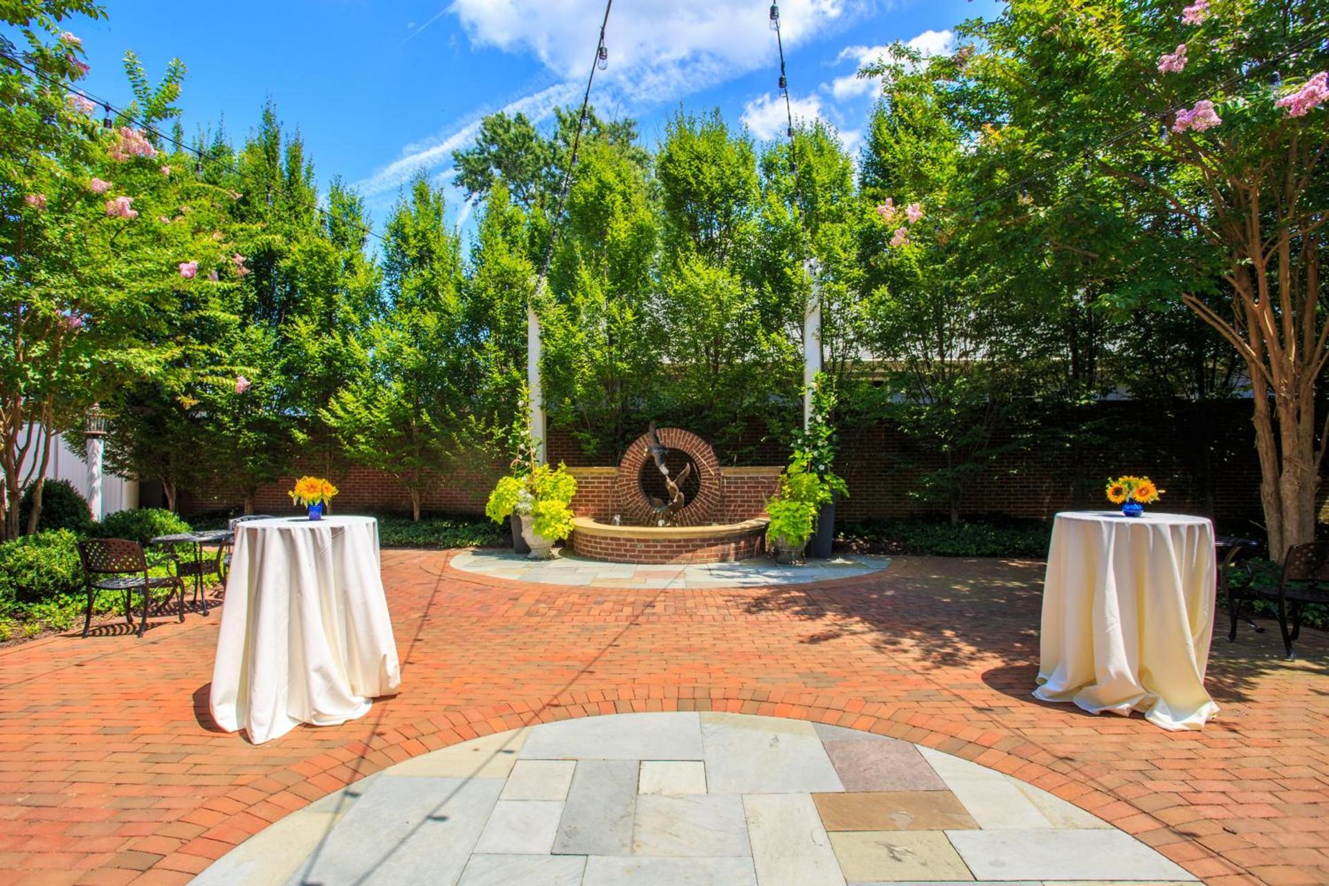 The Tidewater Inn photo 8