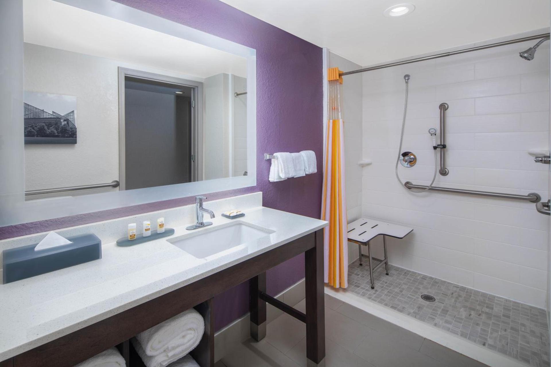 La Quinta by Wyndham Chattanooga - East Ridge photo 49