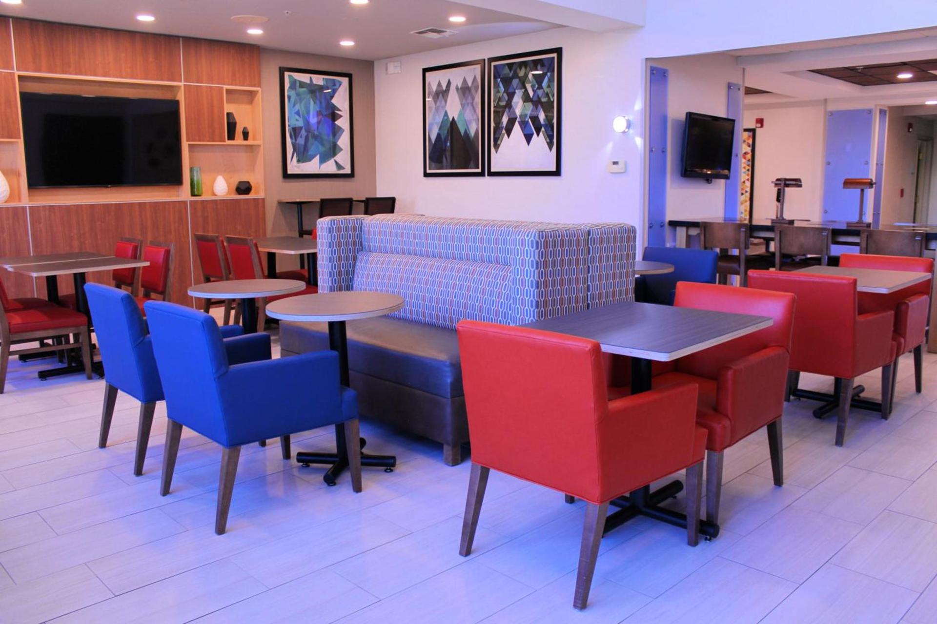 Holiday Inn Express Minden by IHG photo 8