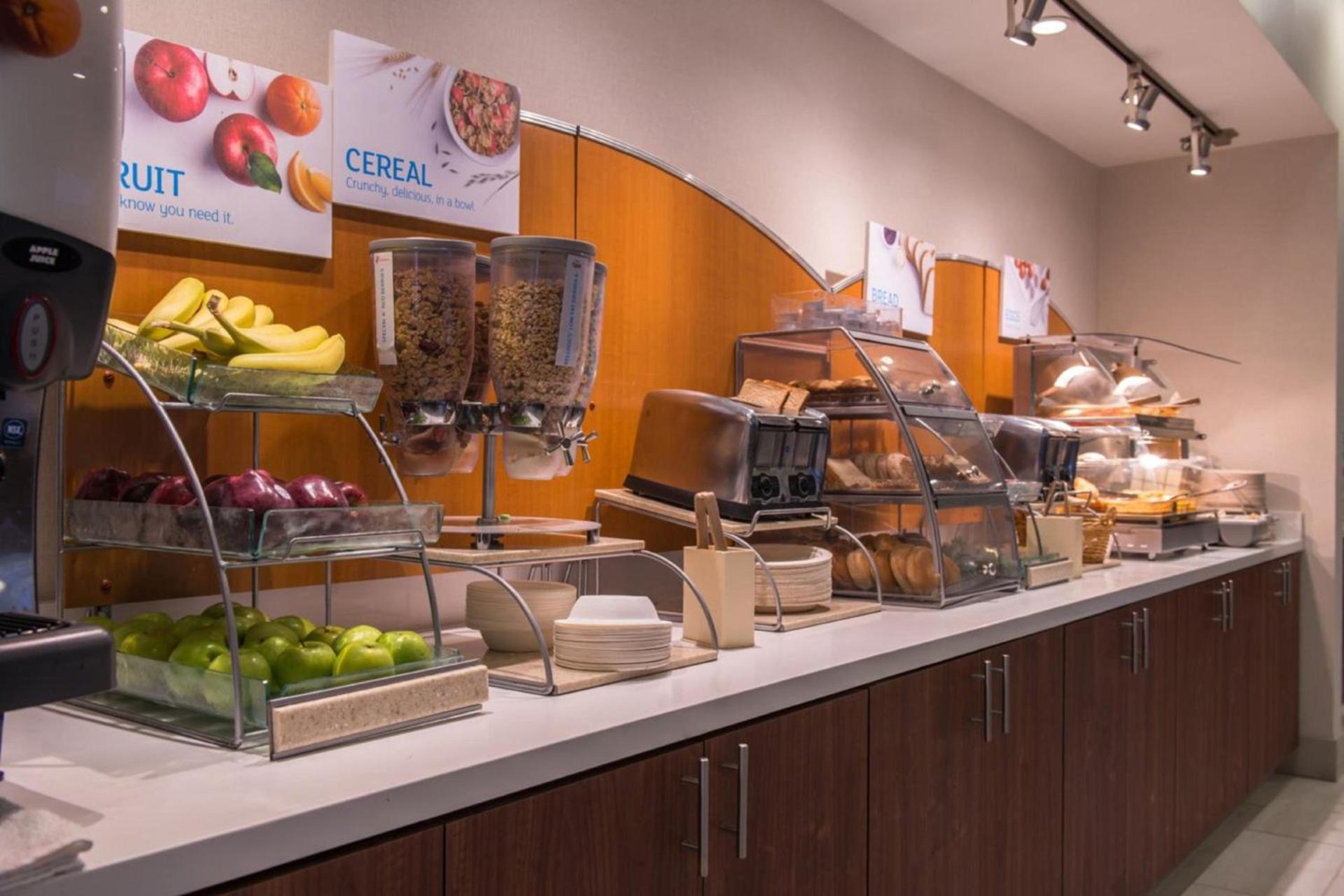Holiday Inn Express Walnut Creek by IHG photo 17