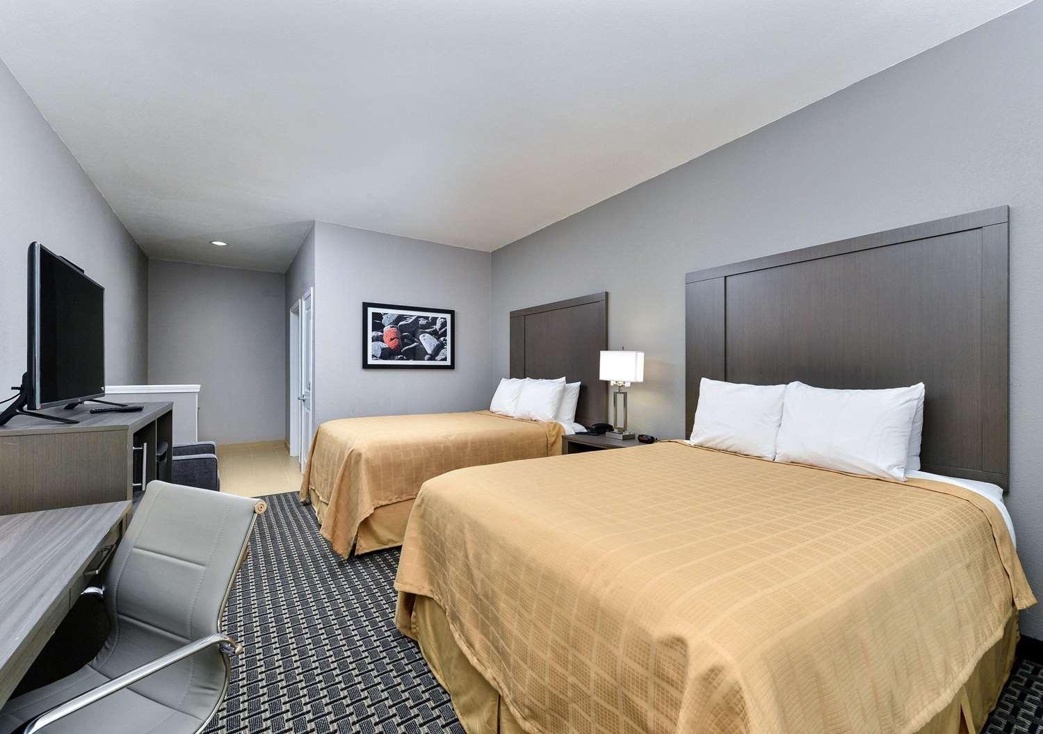 Scottish Inn & Suites Cotulla, TX photo 21