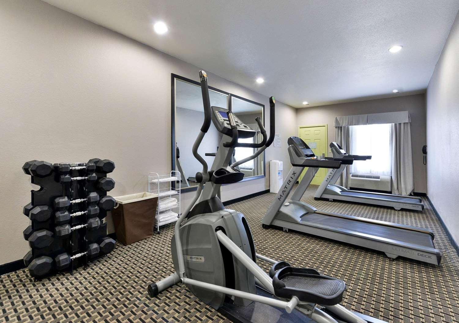 Scottish Inn & Suites Cotulla, TX photo 8