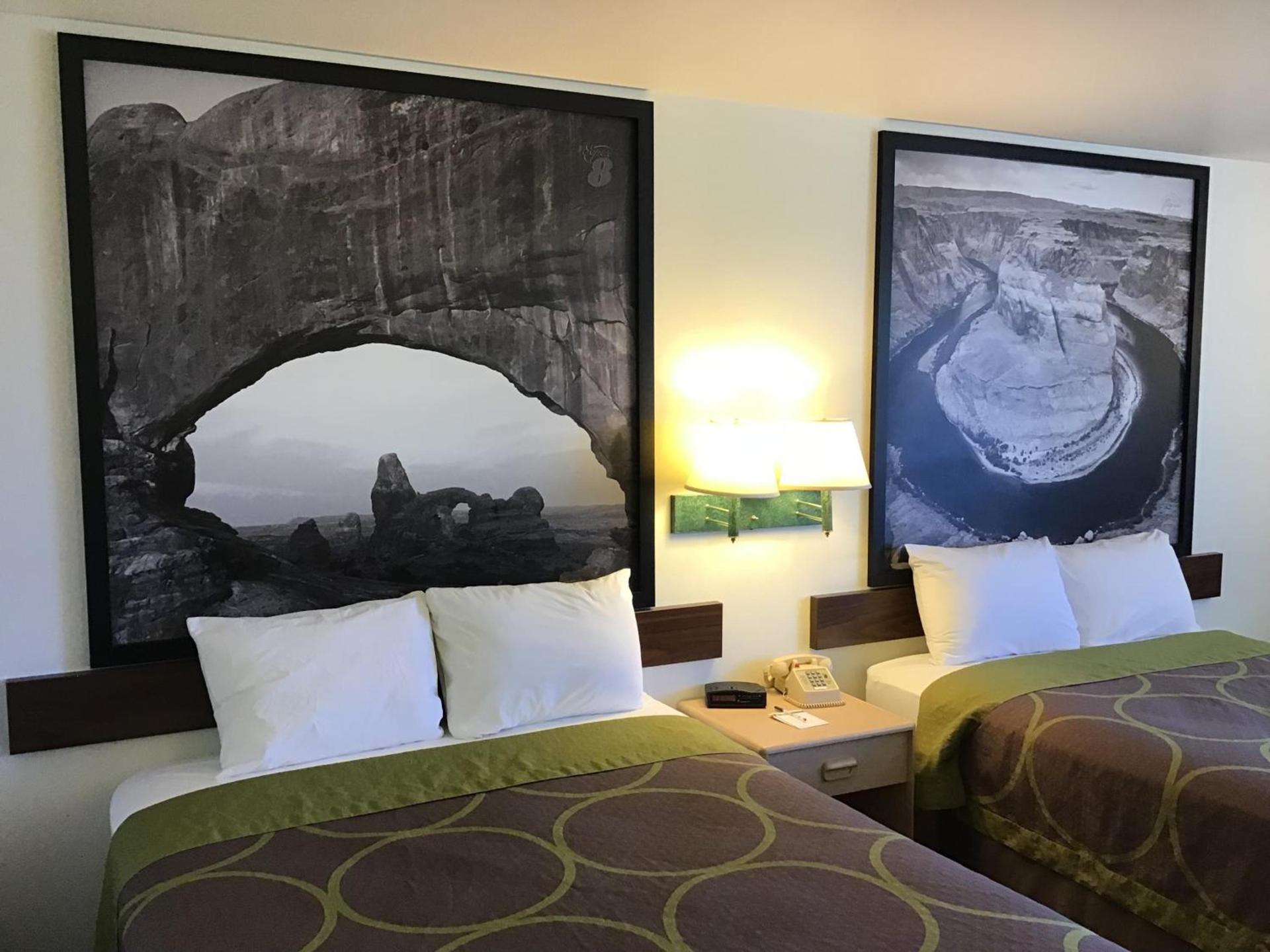 Arch Canyon Inn photo 24