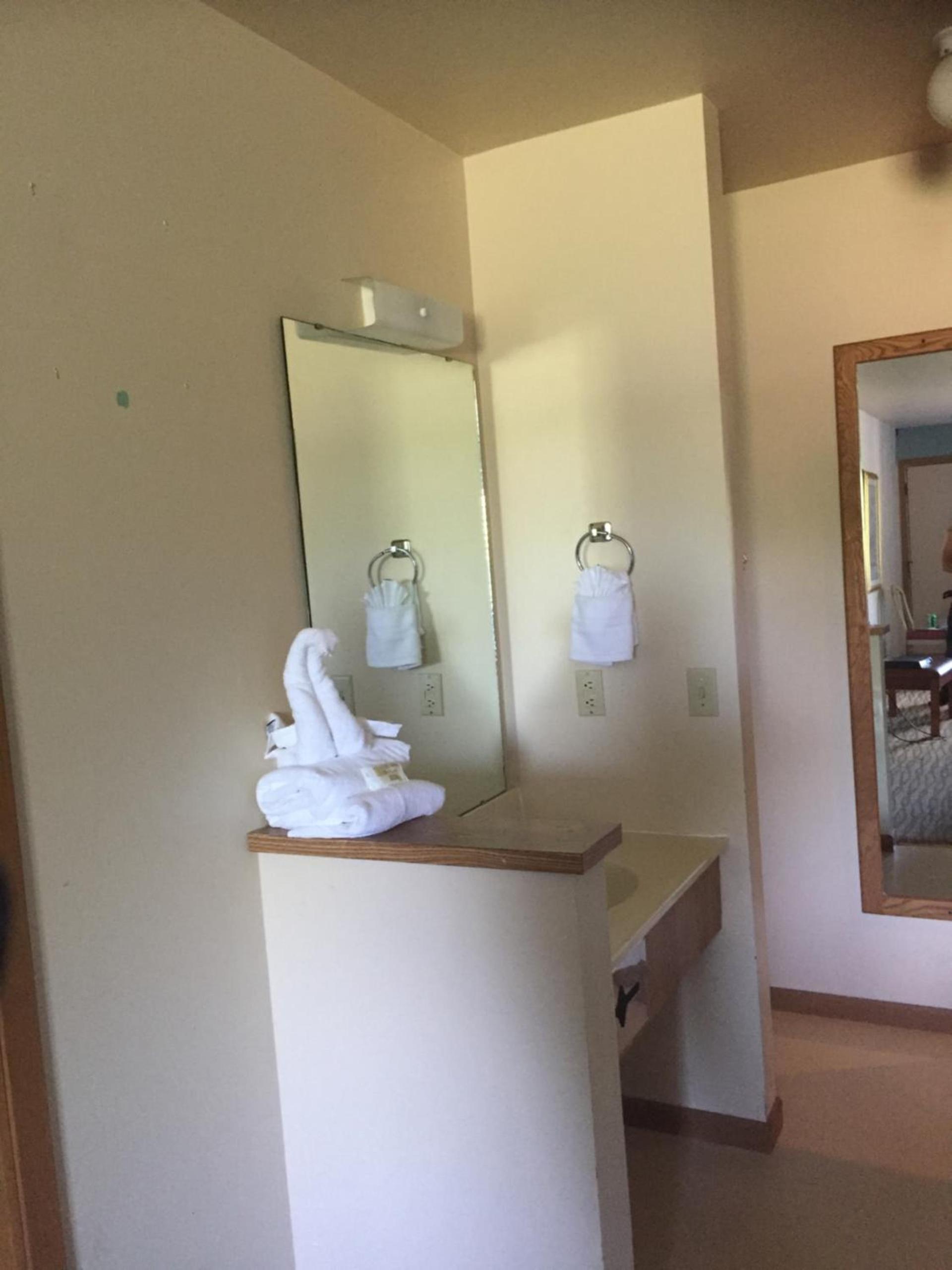 Malibu Inn photo 4
