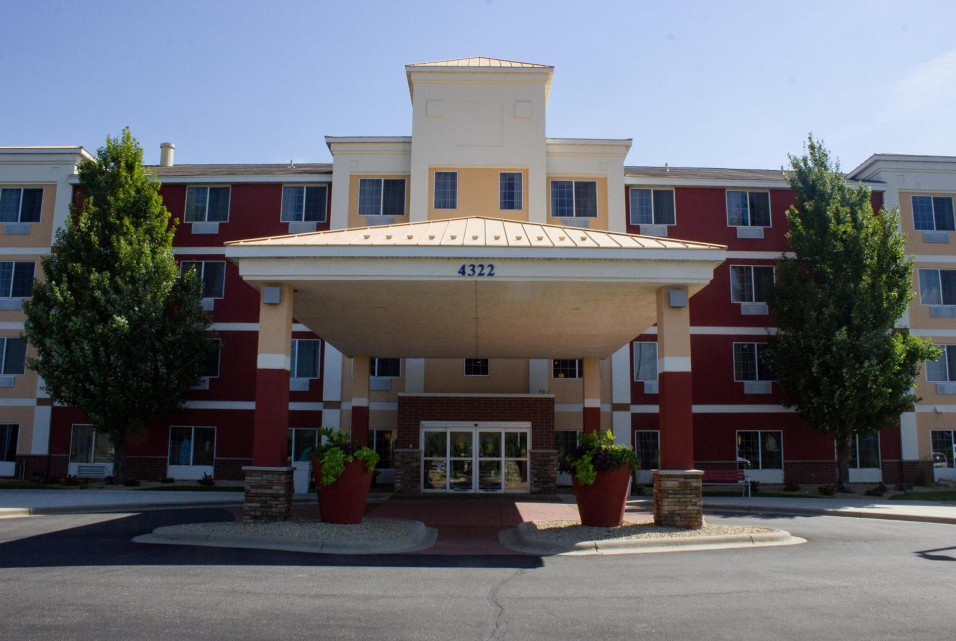 Holiday Inn Express and Suites St. Cloud by IHG — hotel in Saint Cloud