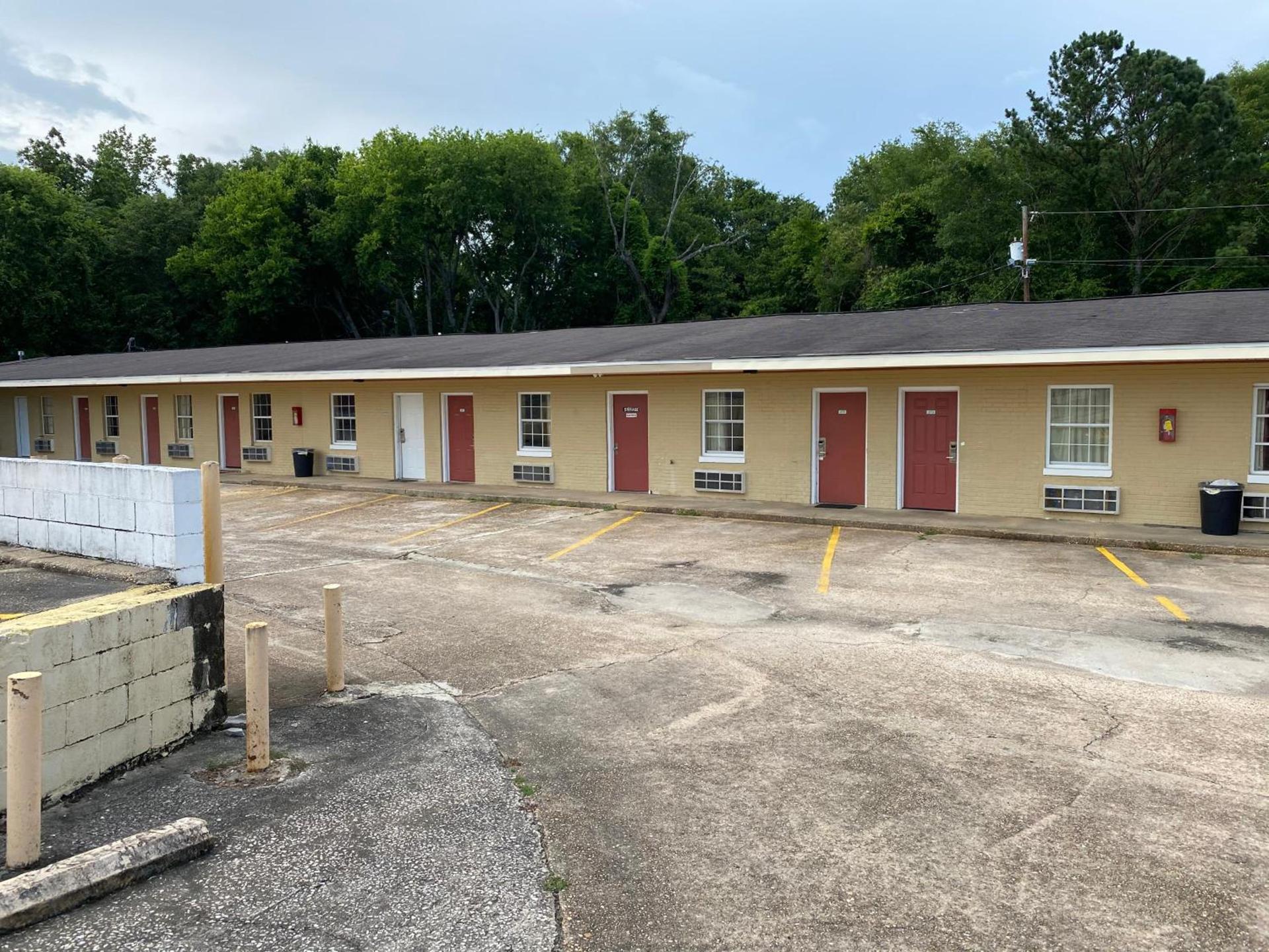 Budget Inn photo 2