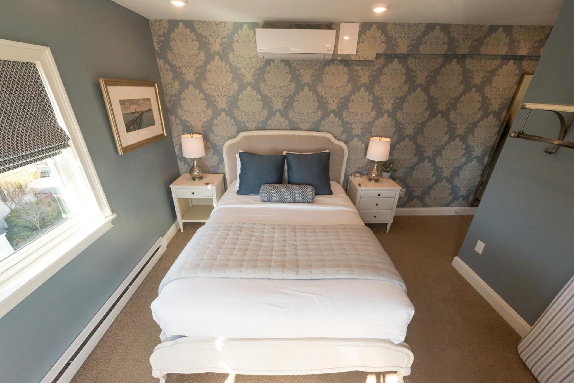 Serenity Inn Newport photo 64