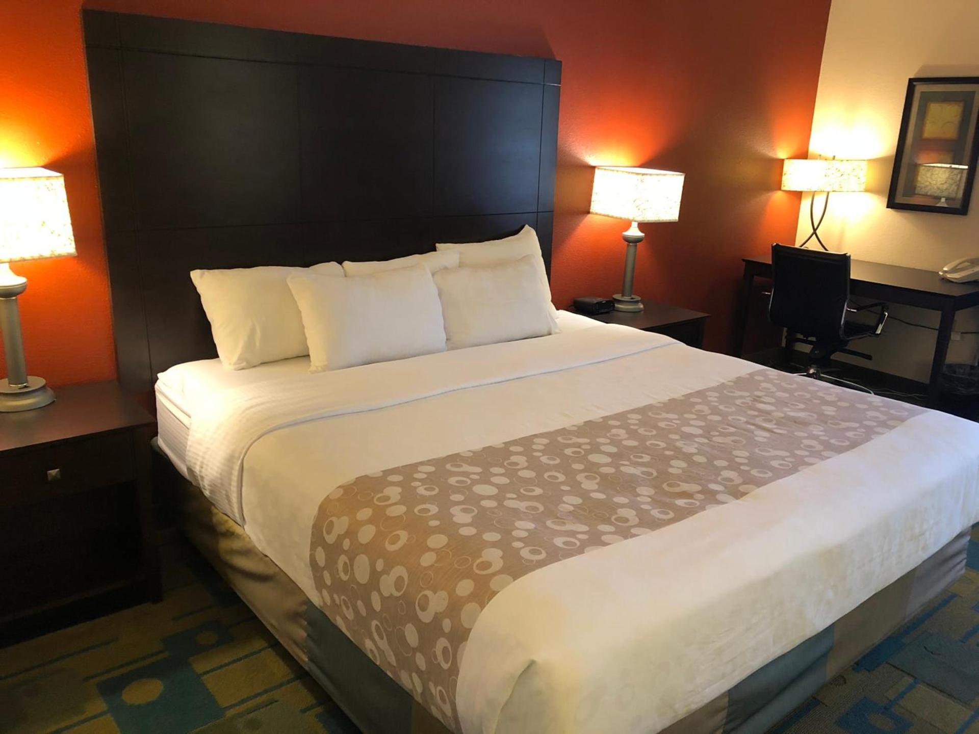 La Quinta by Wyndham Plattsburgh photo 7