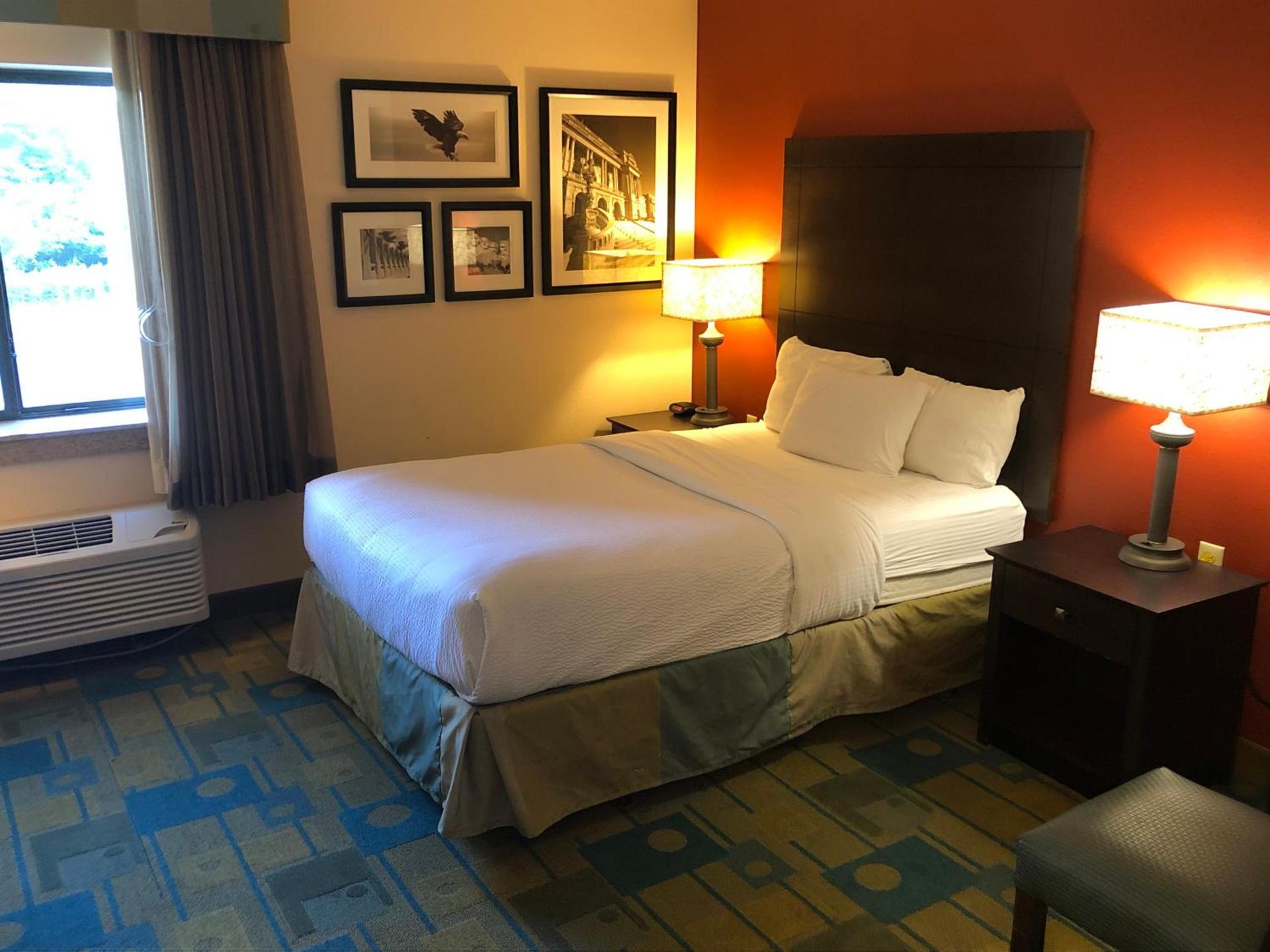 La Quinta by Wyndham Plattsburgh photo 6