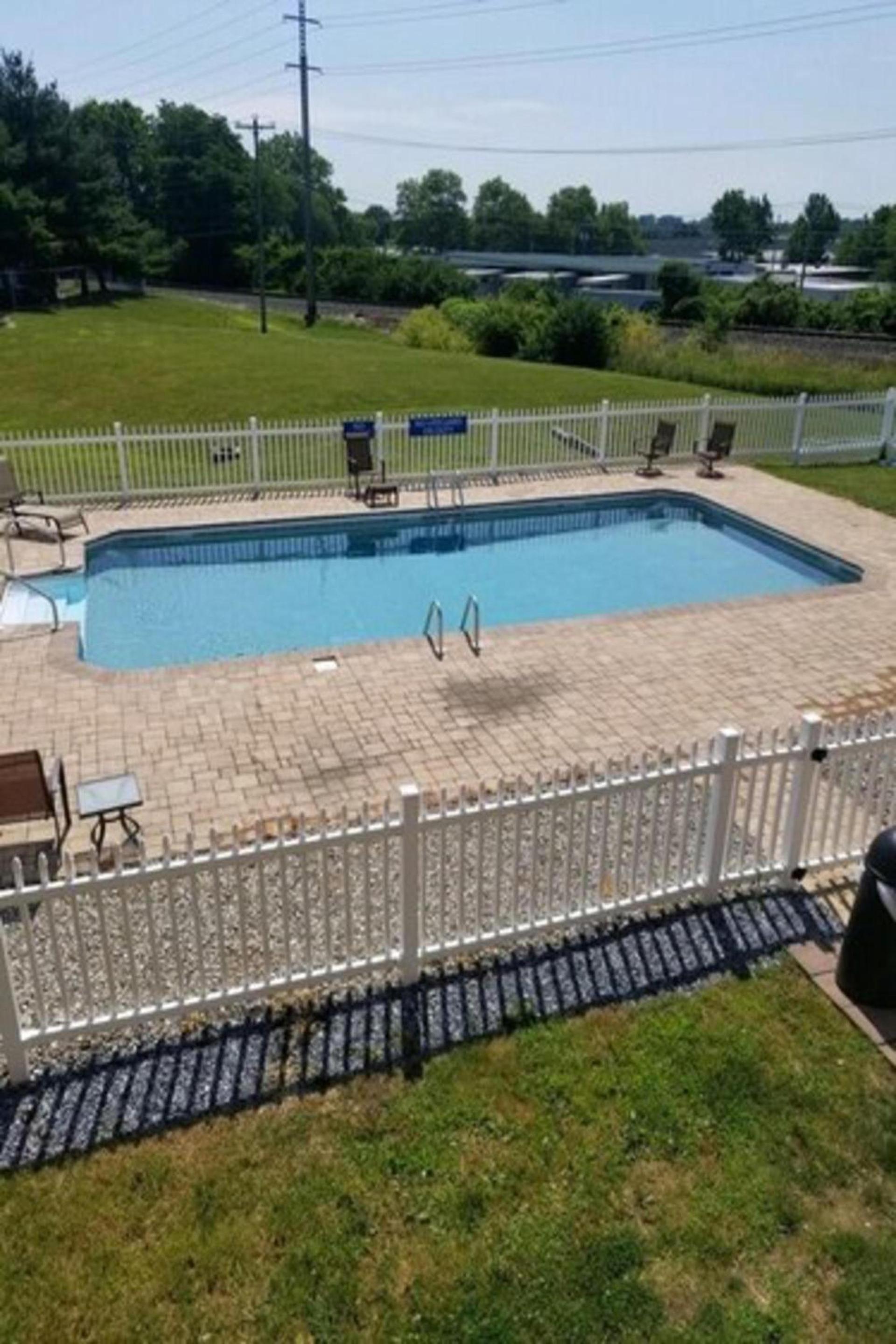 Days Inn & Suites by Wyndham Lancaster Amish Country photo 57