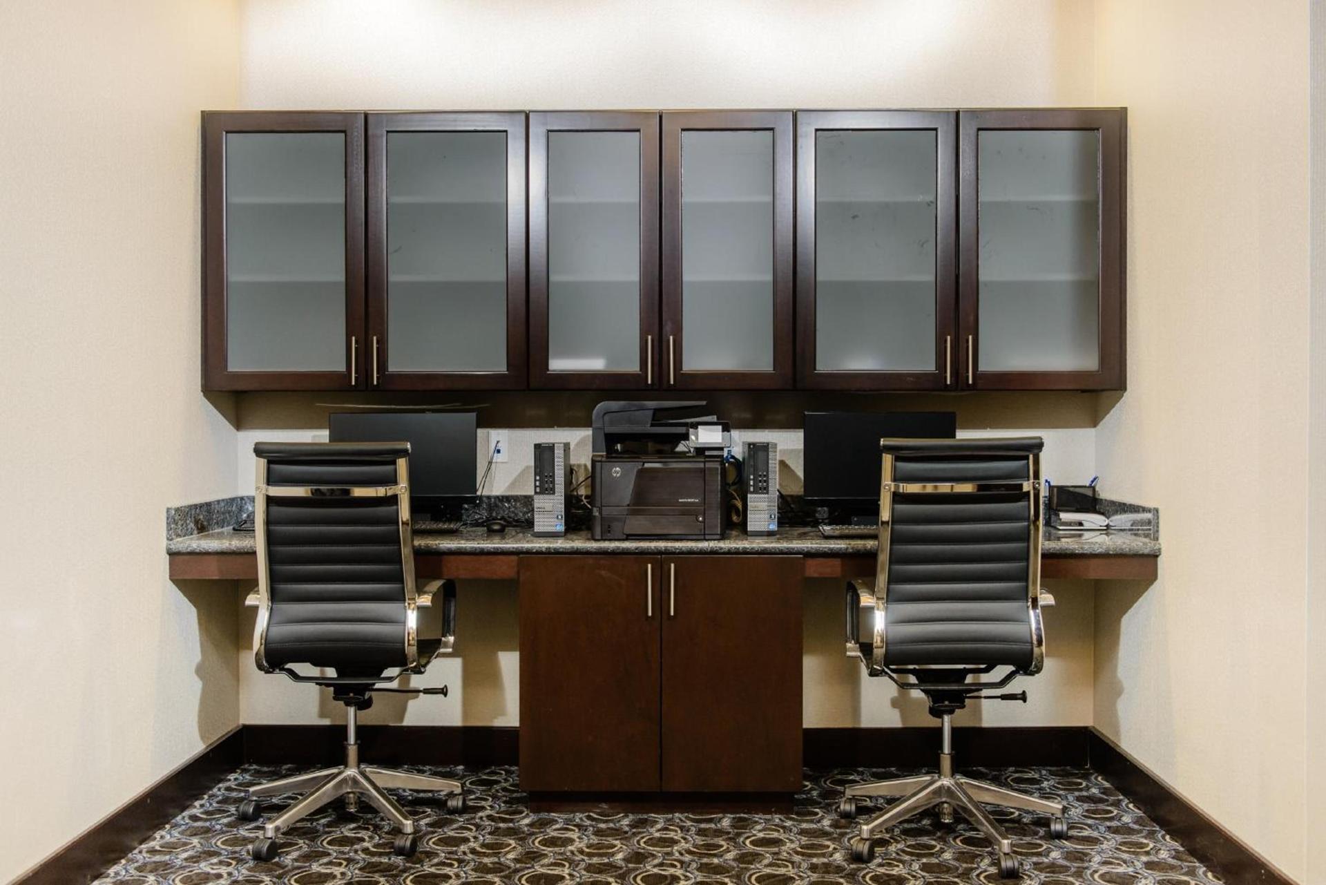 Holiday Inn Express Hotel & Suites Austin NW - Arboretum Area by IHG photo 14