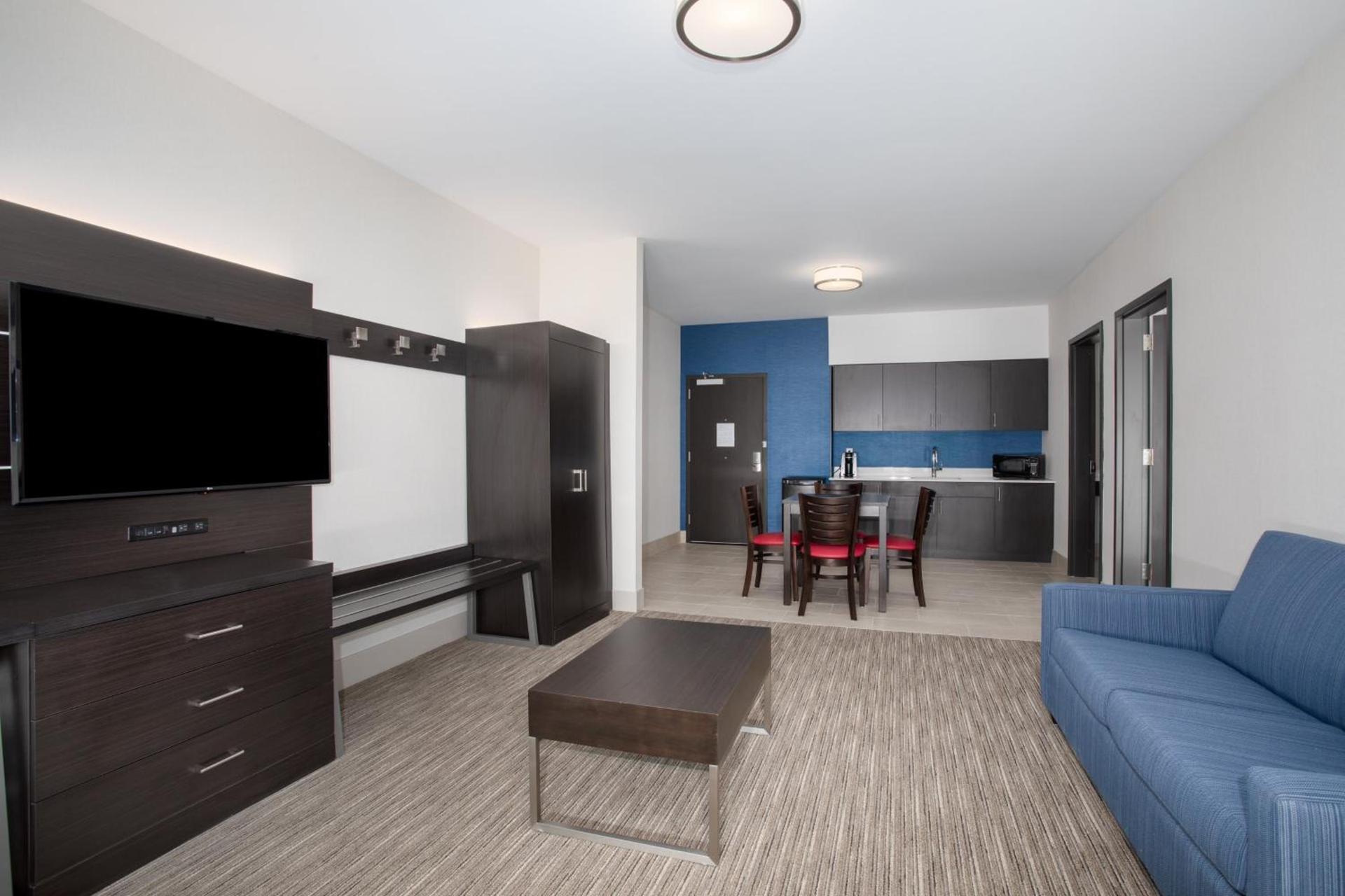 Holiday Inn Express & Suites - Ely by IHG photo 17